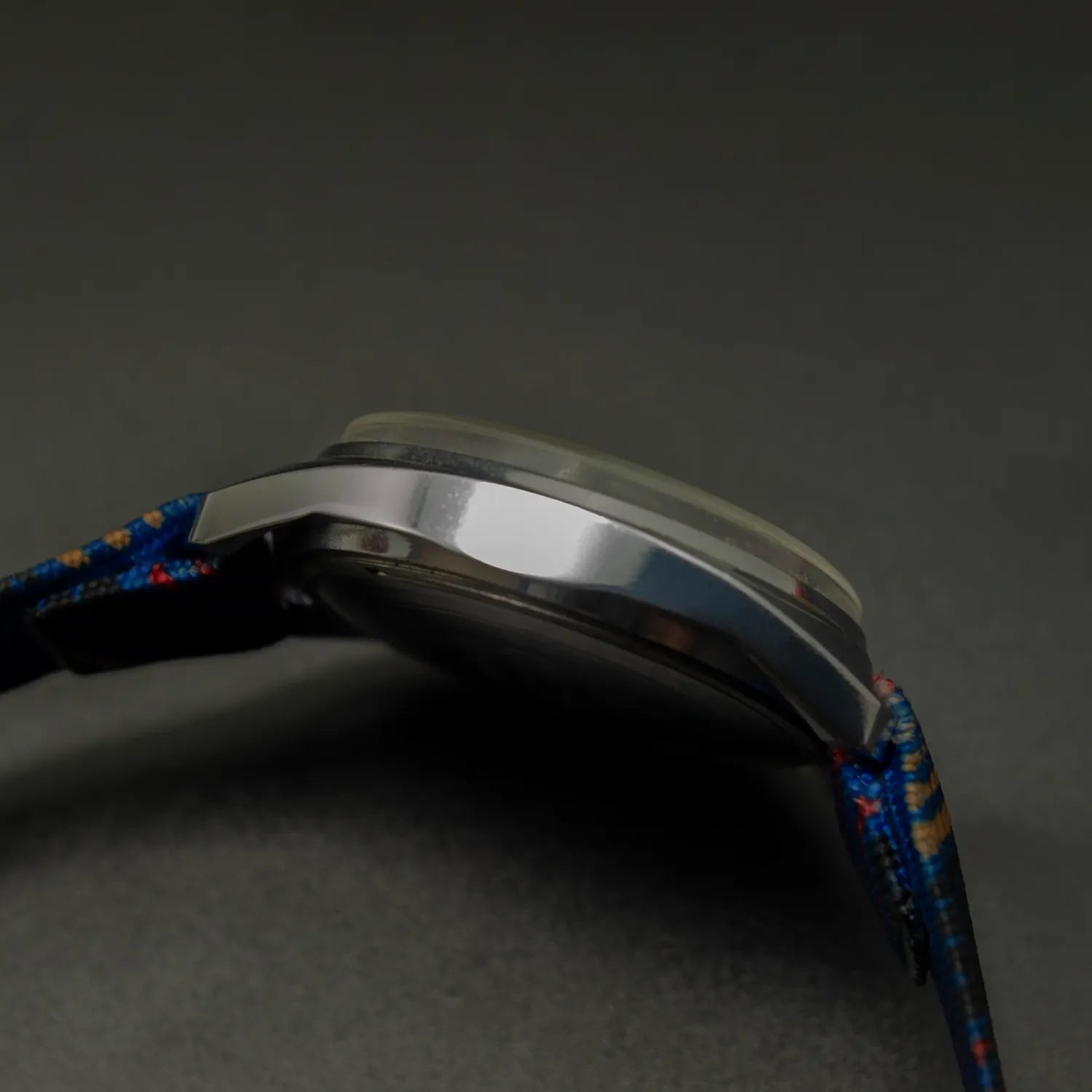 Slava California, Cal. 2428, Men’s Manual Wind Vintage Watch, 1984 – side view