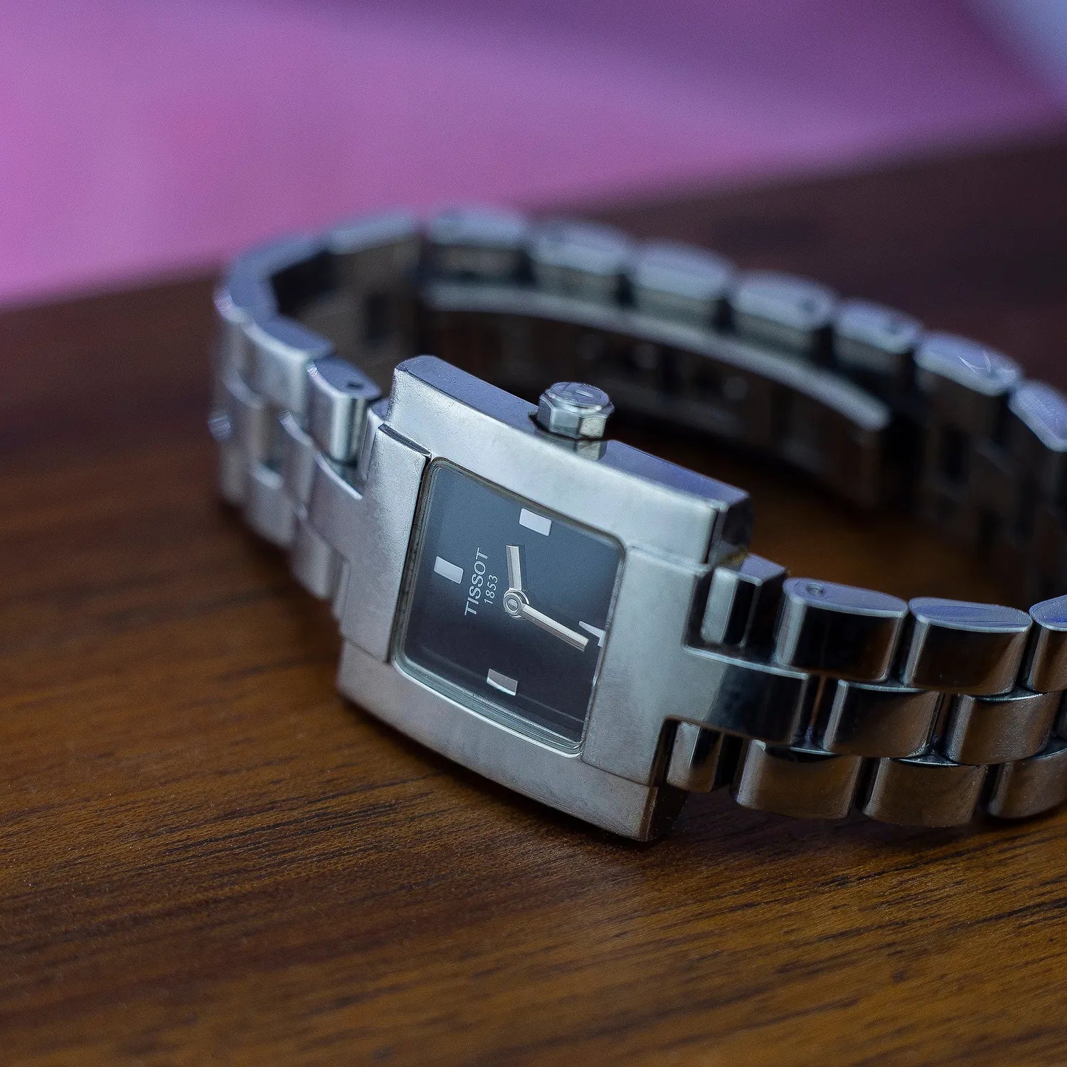 Tissot Lady Ref. L370K – side view alternative angle