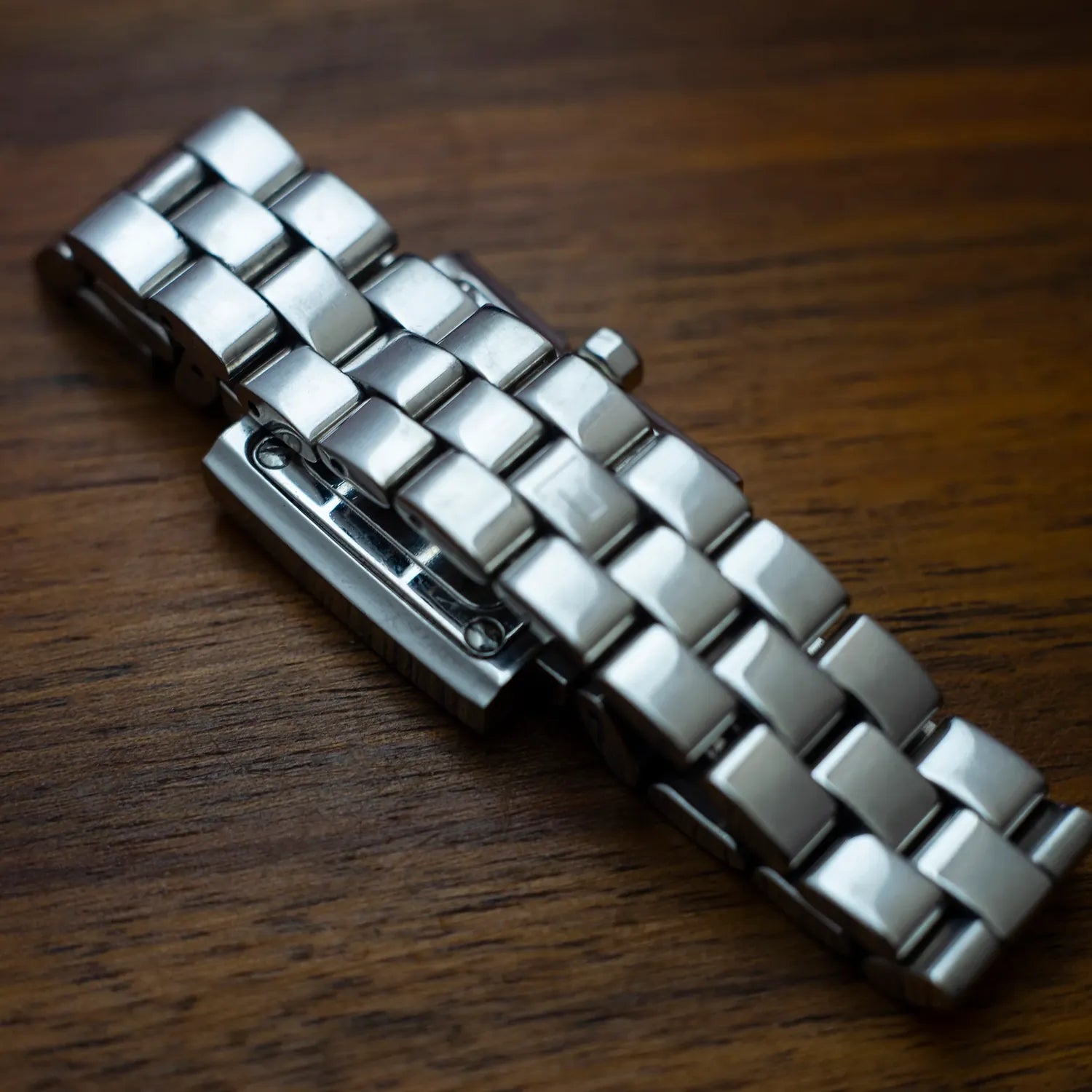 Tissot Lady Ref. L370K – movement close-up