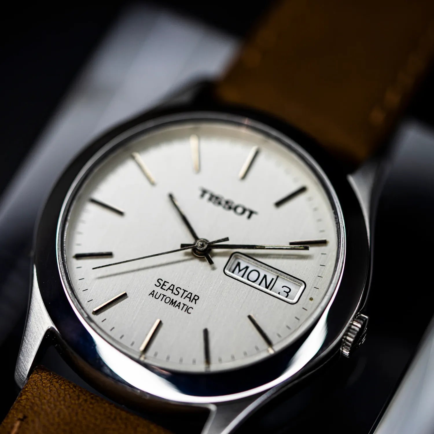Tissot Seastar Automatic Ref. A582 Cal. 2836 – side view alternative angle