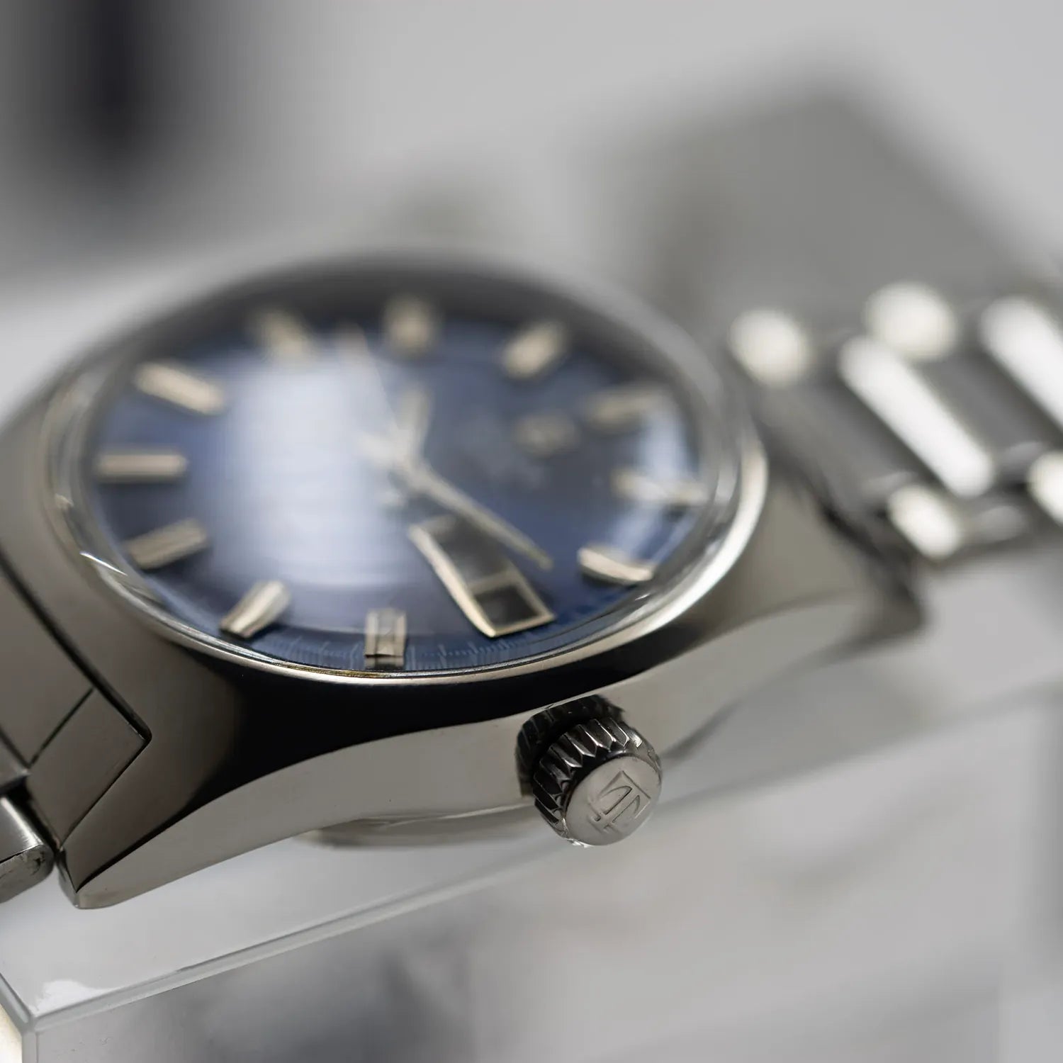 Tissot T12 Automatic Ref. 46558, Cal. 794 – side view