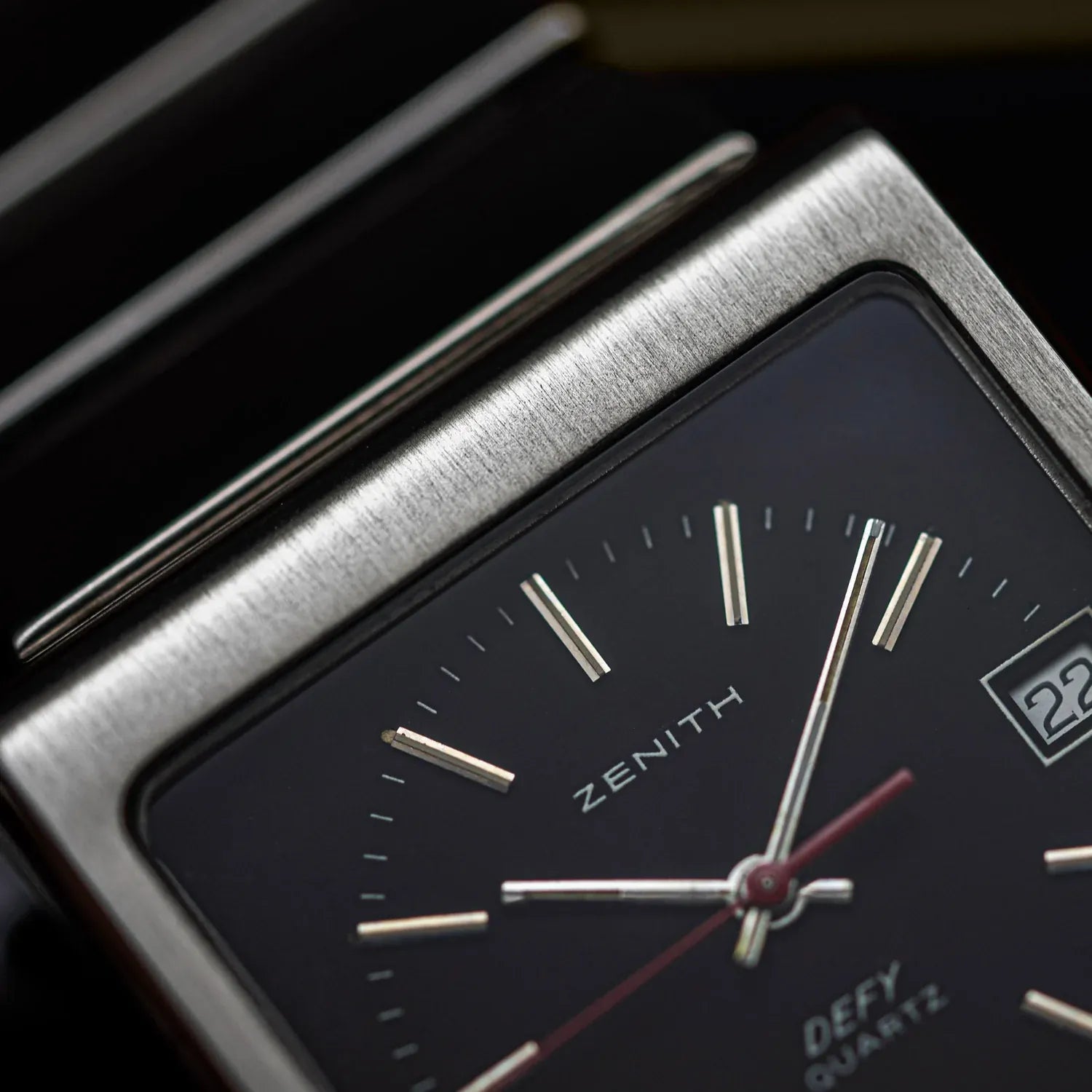 Zenith Surf Vintage Men's Watch Ref. 02.0440.456 – side view