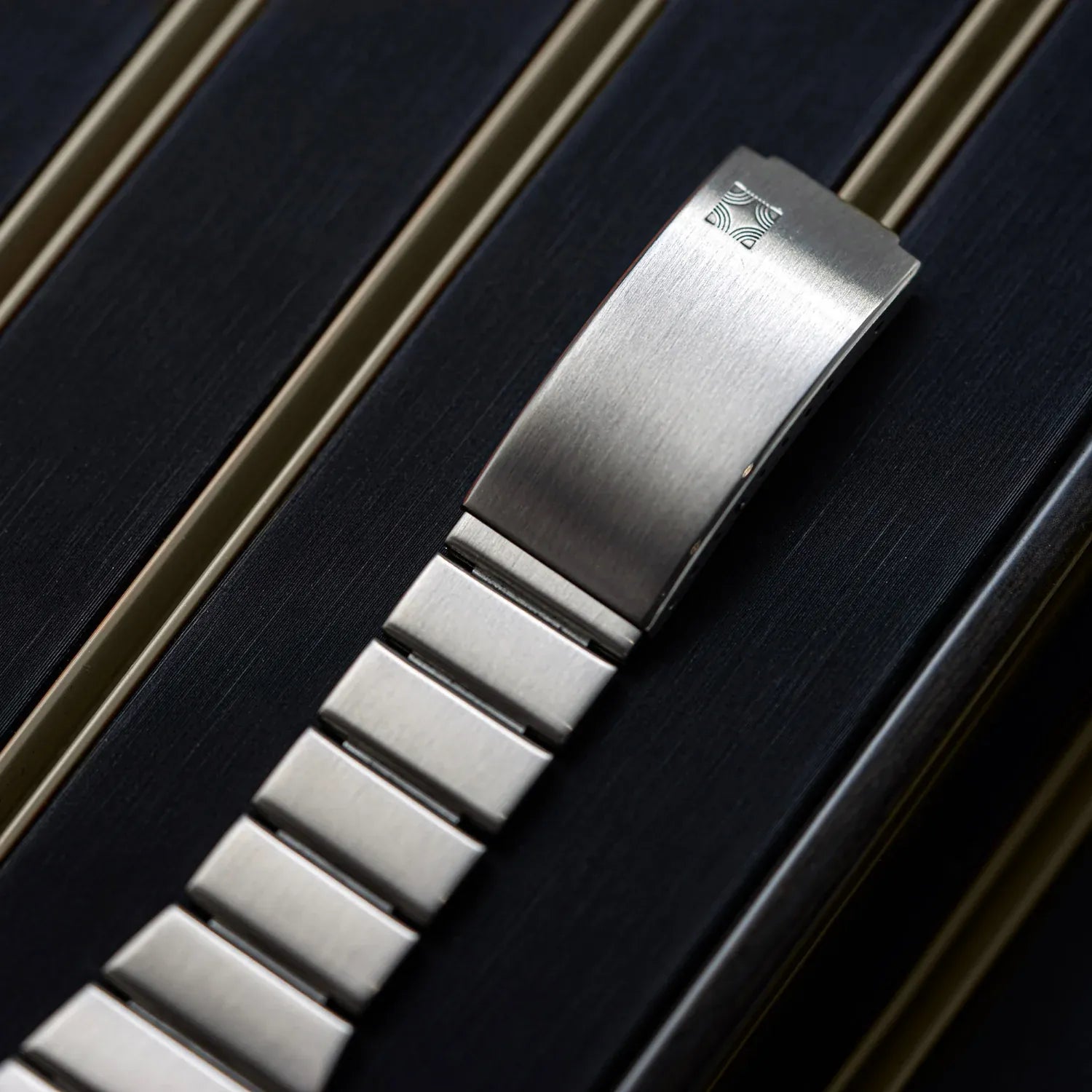 Zenith Surf Vintage Men's Watch Ref. 02.0440.456 – movement close-up