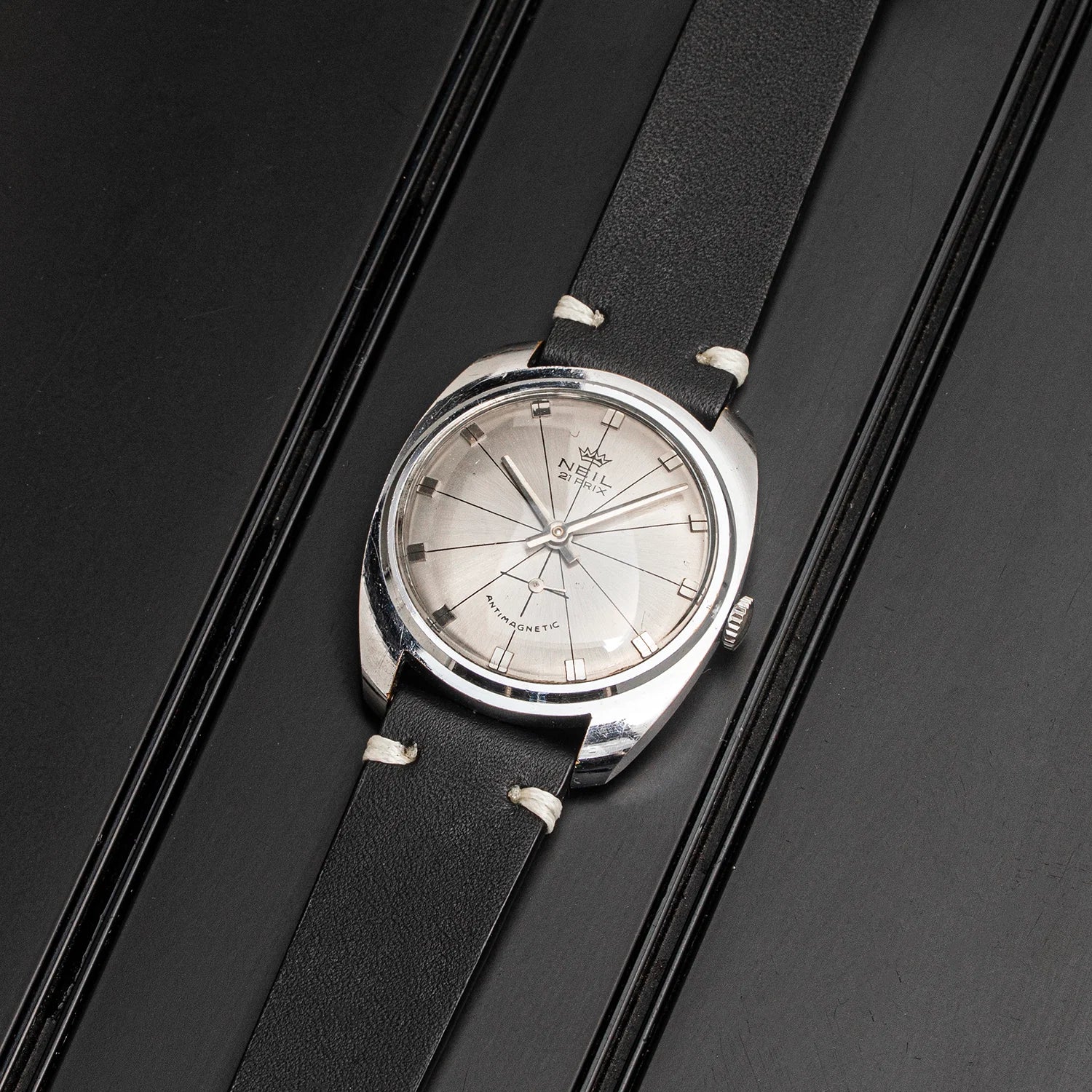 Neil 21 Prix, Men’s Manual Wind Vintage Watch, 1981 Strap
