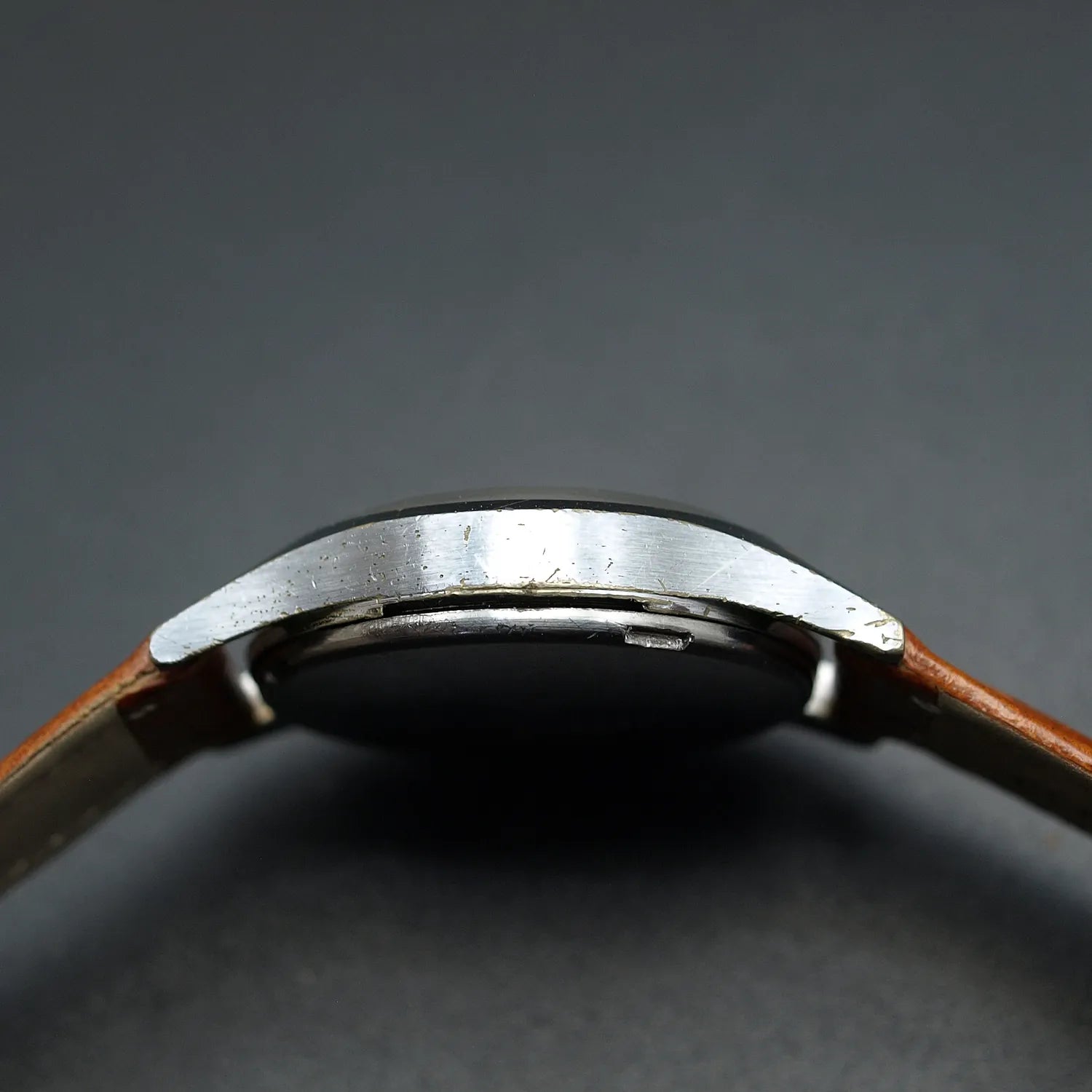 Angelus Ref. 738 – side view alternative angle