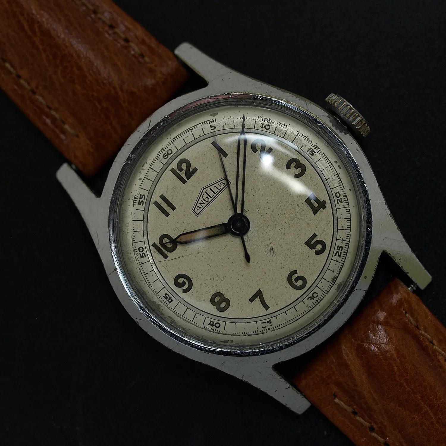 Angelus Ref. 738 – front view