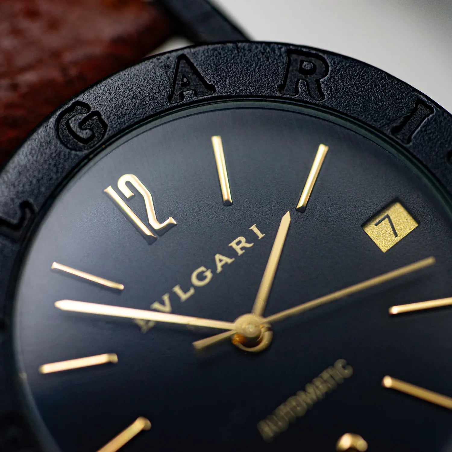 Bvlgari Carbon Gold – dial close-up