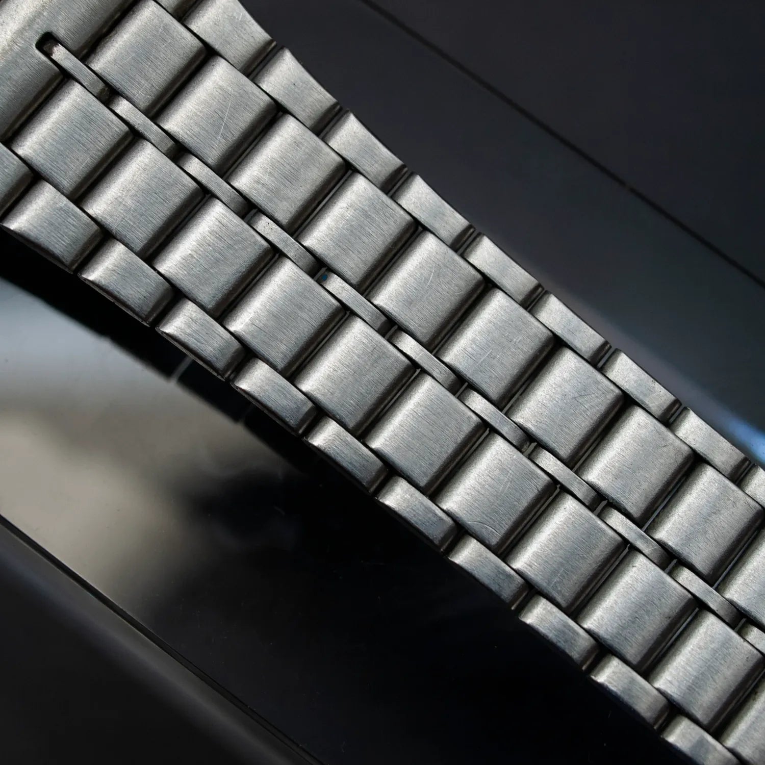 Casio DW-5200, Module 240 – side view alternative angle