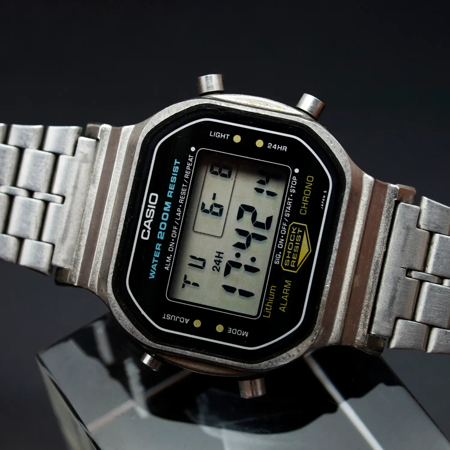Casio DW-5200, Module 240 – front view