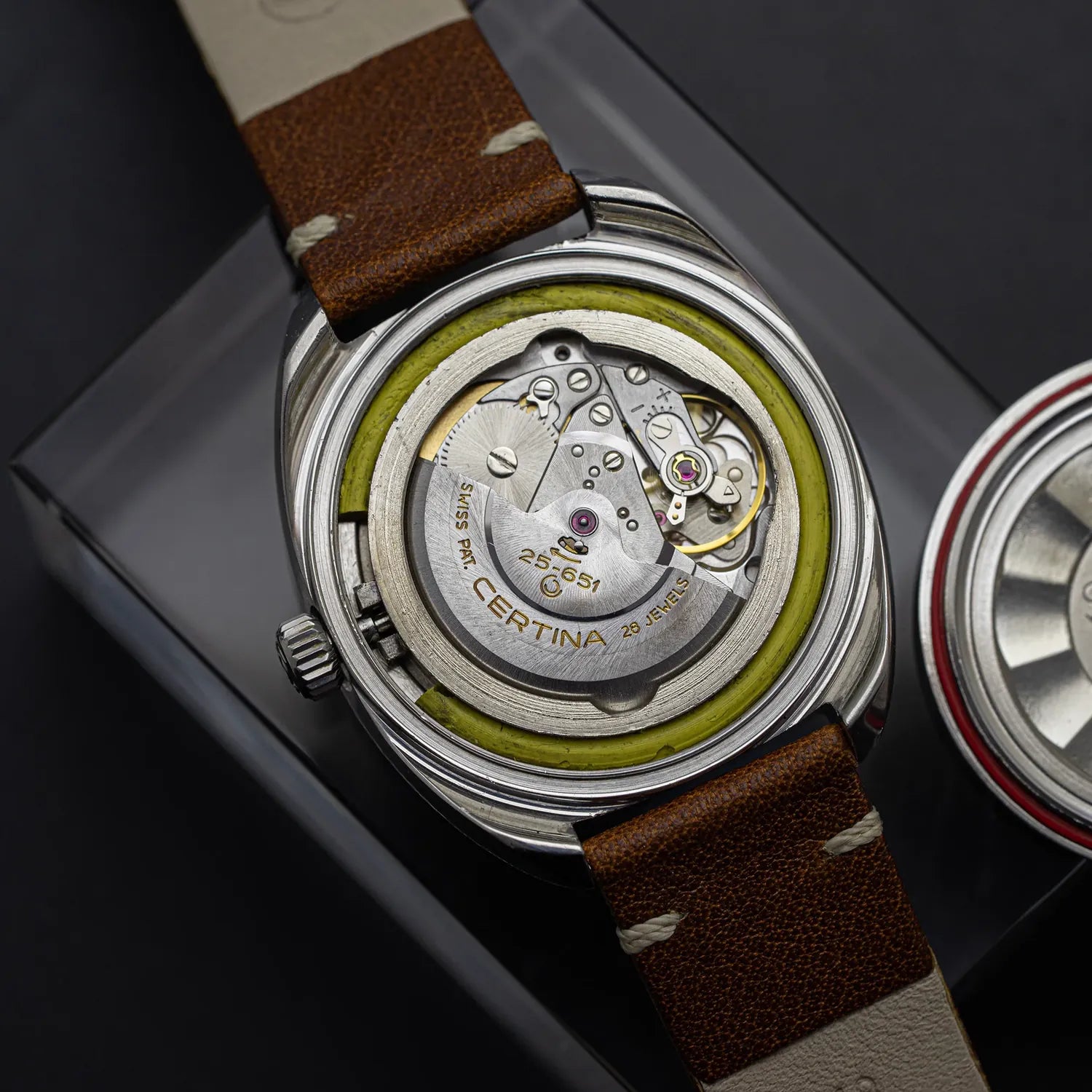 Certina DS-2 Automatic, Ref. 5801 300N, Cal. 25-651 – strap detail