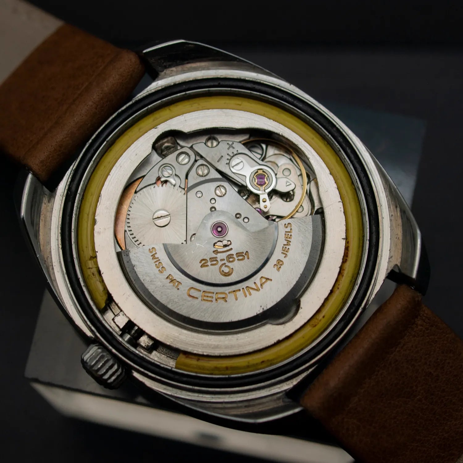 Certina DS-2 Automatic, Ref. 5801 300m, Cal. 25-651 – side view alternative angle