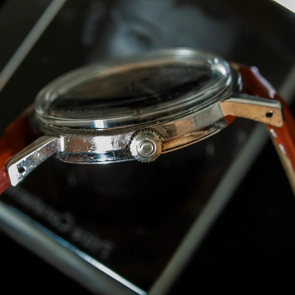 Certina Ref Waterking. 5201 075. Cal. 25-66 – side view alternative angle
