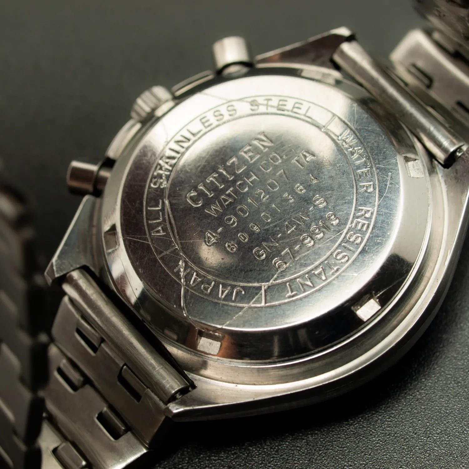 Citizen Chronograph Speedy Ref. 67-9313, Cal. 8110A – back case