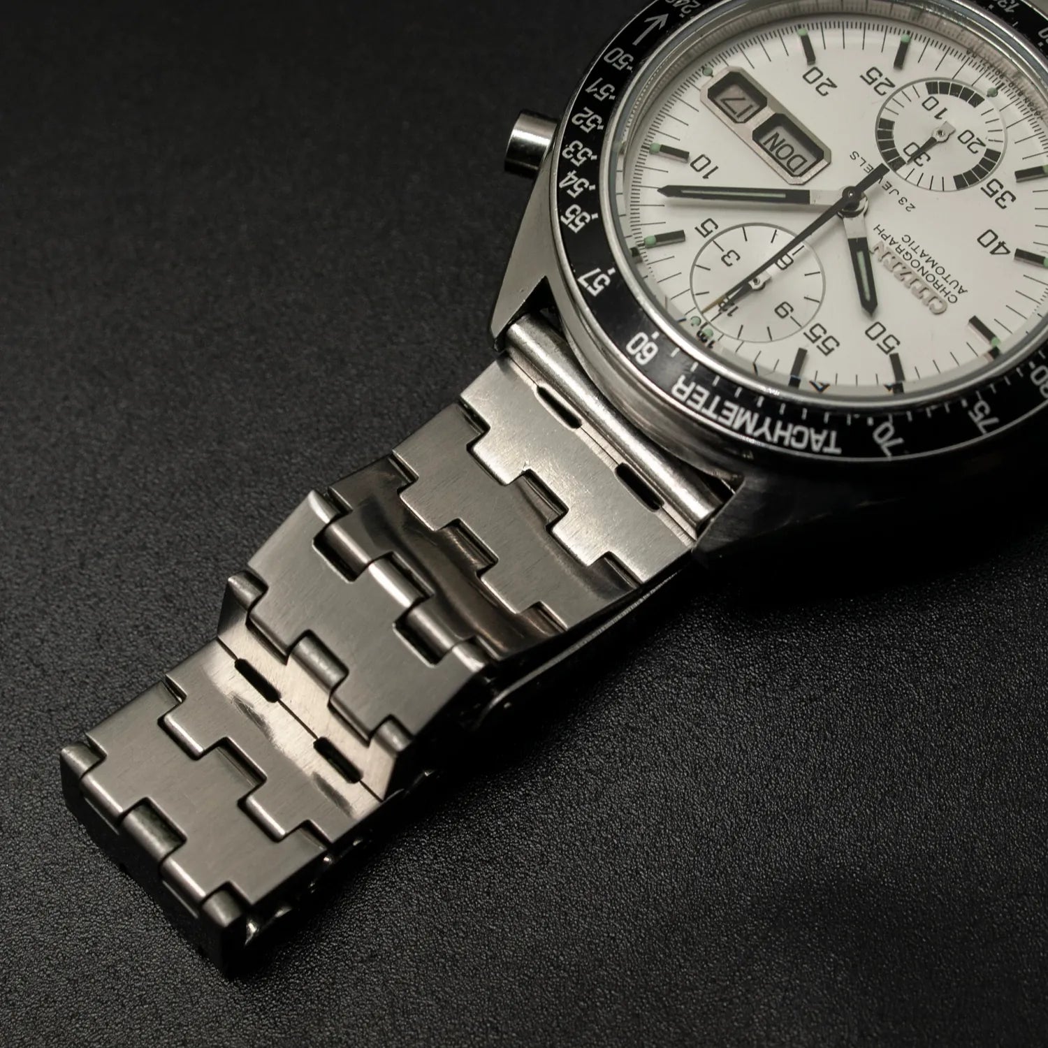 Citizen Chronograph Speedy Ref. 67-9313, Cal. 8110A – crown detail