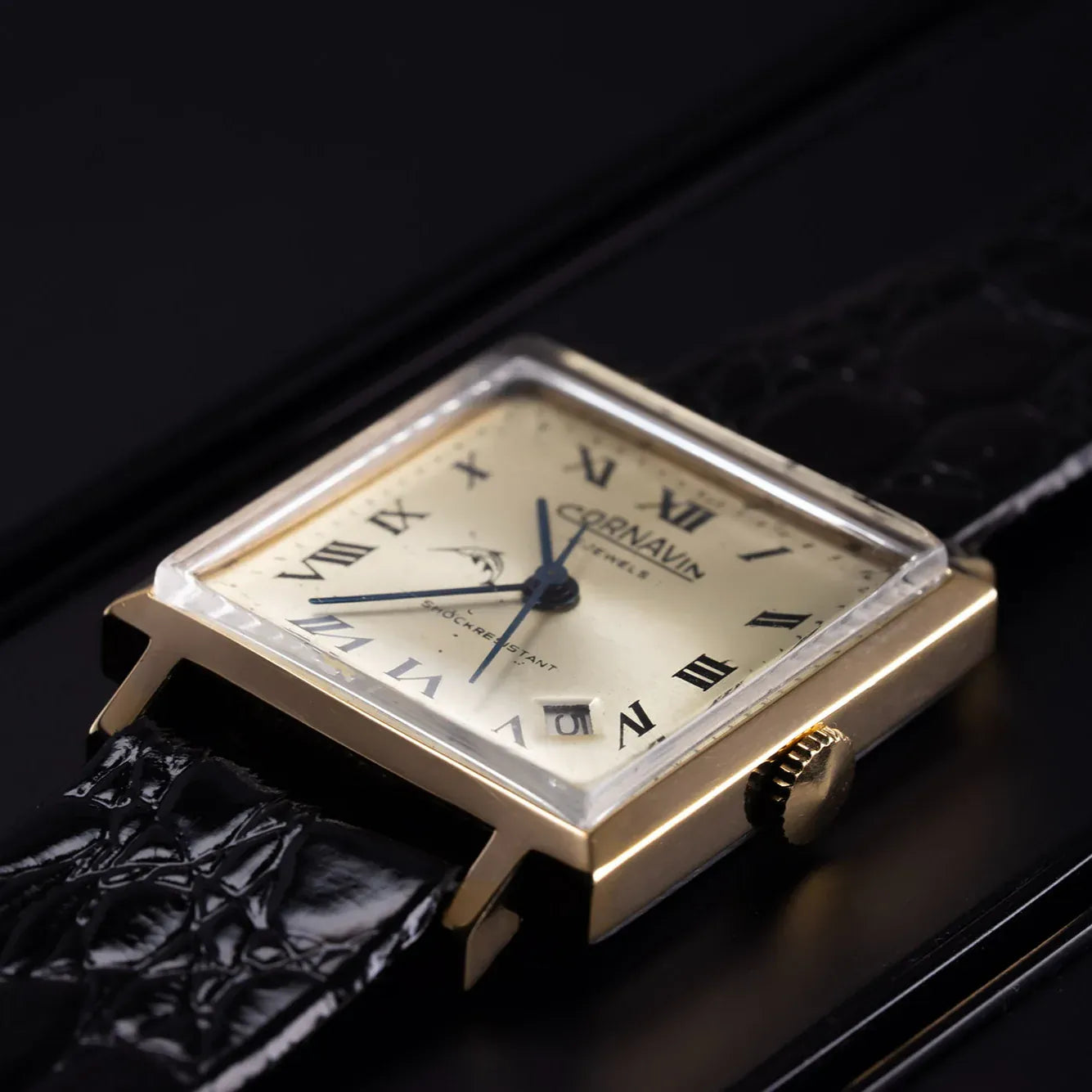 Cornavin Cal. 2414, Vintage Men's Square Watch – side view