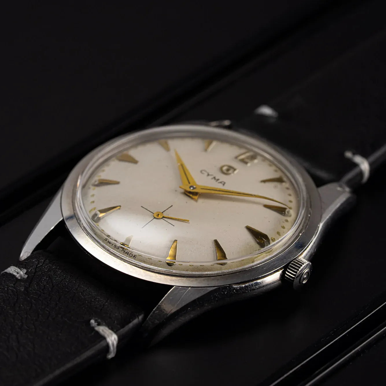 Cyma Ref. 25678  Cal. R.458 Vintage Men's Watch From 1950s – side view