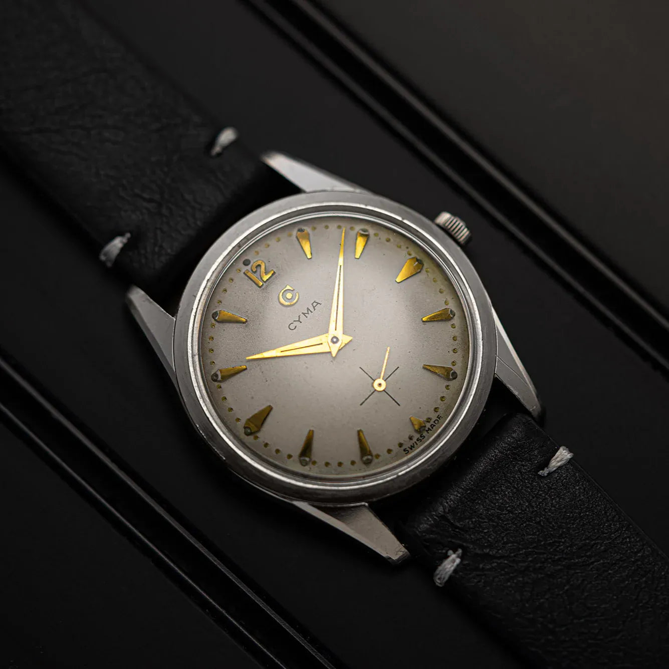 Cyma Ref. 25678  Cal. R.458 Vintage Men's Watch From 1950s – front view
