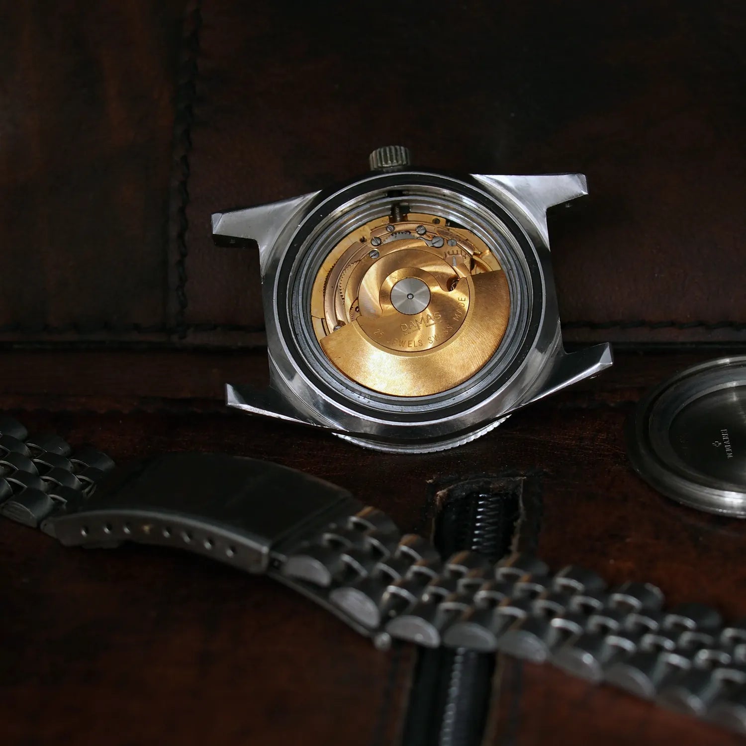 Damas Marinograf Vintage Diver Ref. 3754 – movement close-up