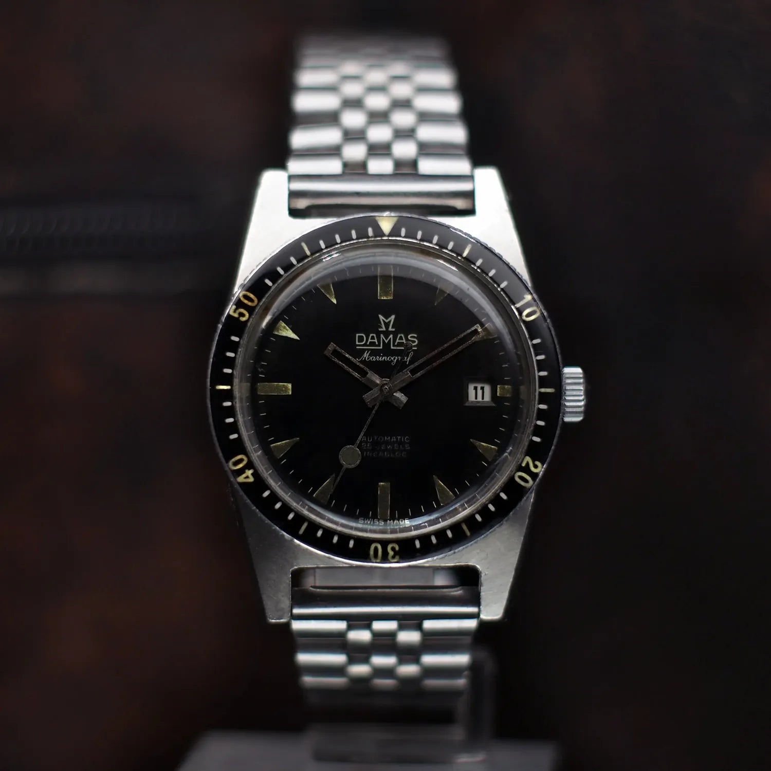 Damas Marinograf Vintage Diver Ref. 3754 – dial macro detail