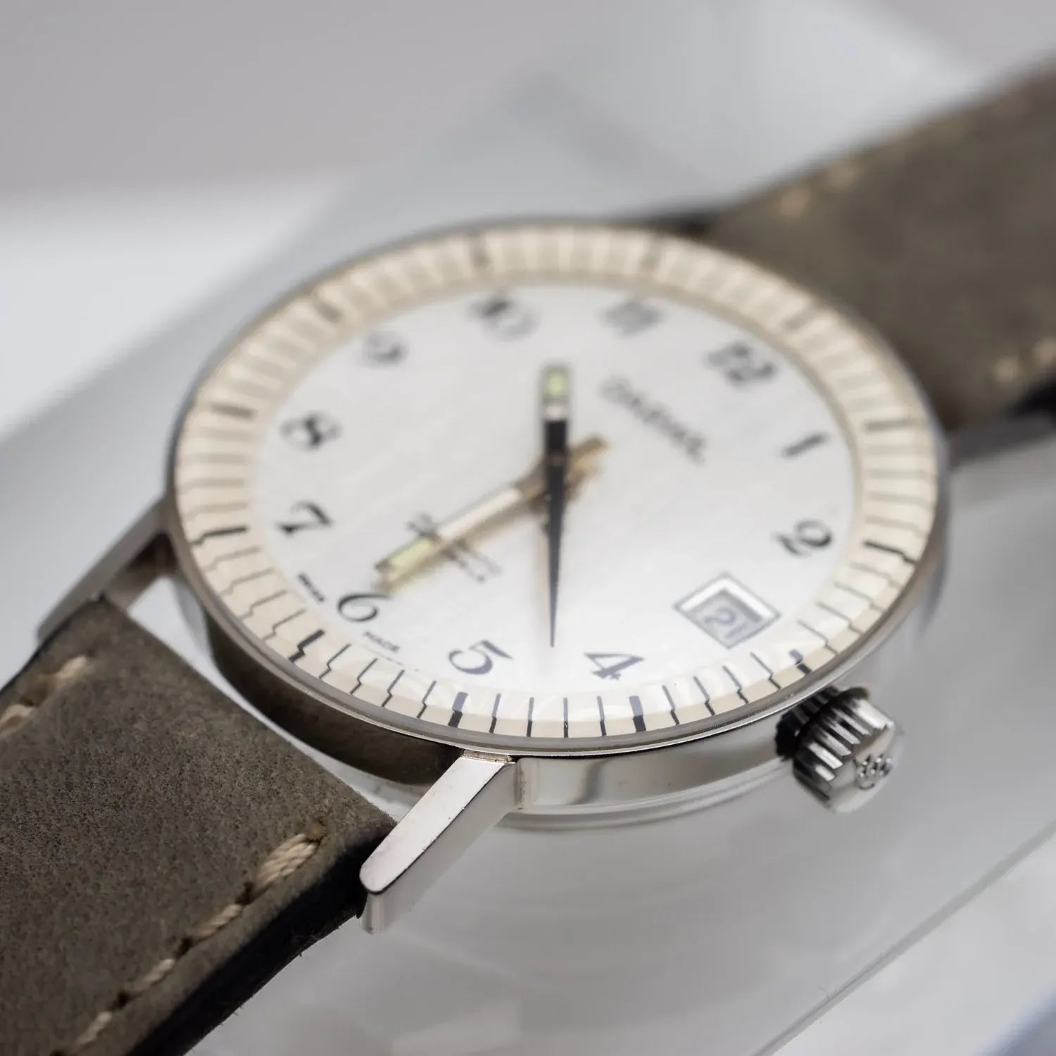 Darwil Automatic Cal. Eta 2472 – strap detail