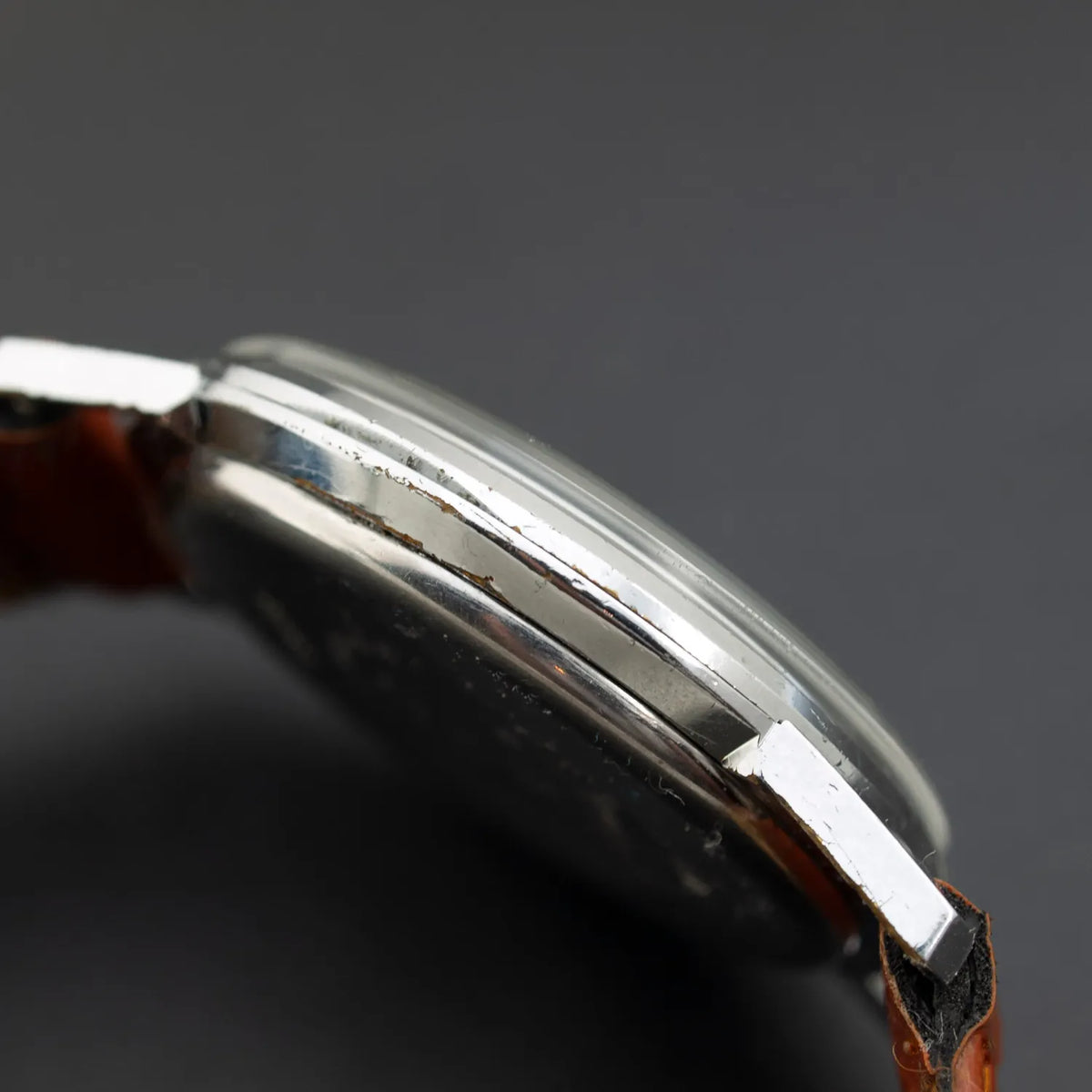 Darwil Cal. 7018 – side view