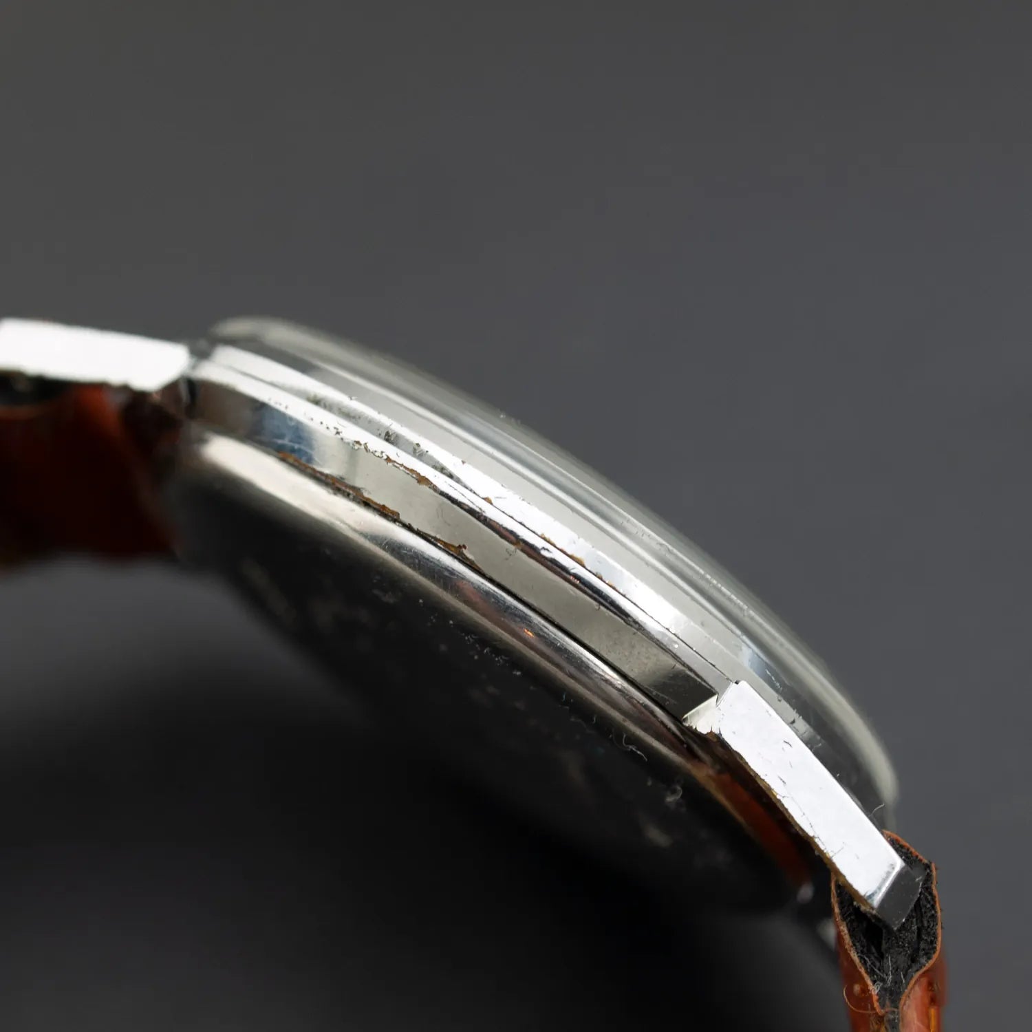 Darwil Cal. 7018 – side view