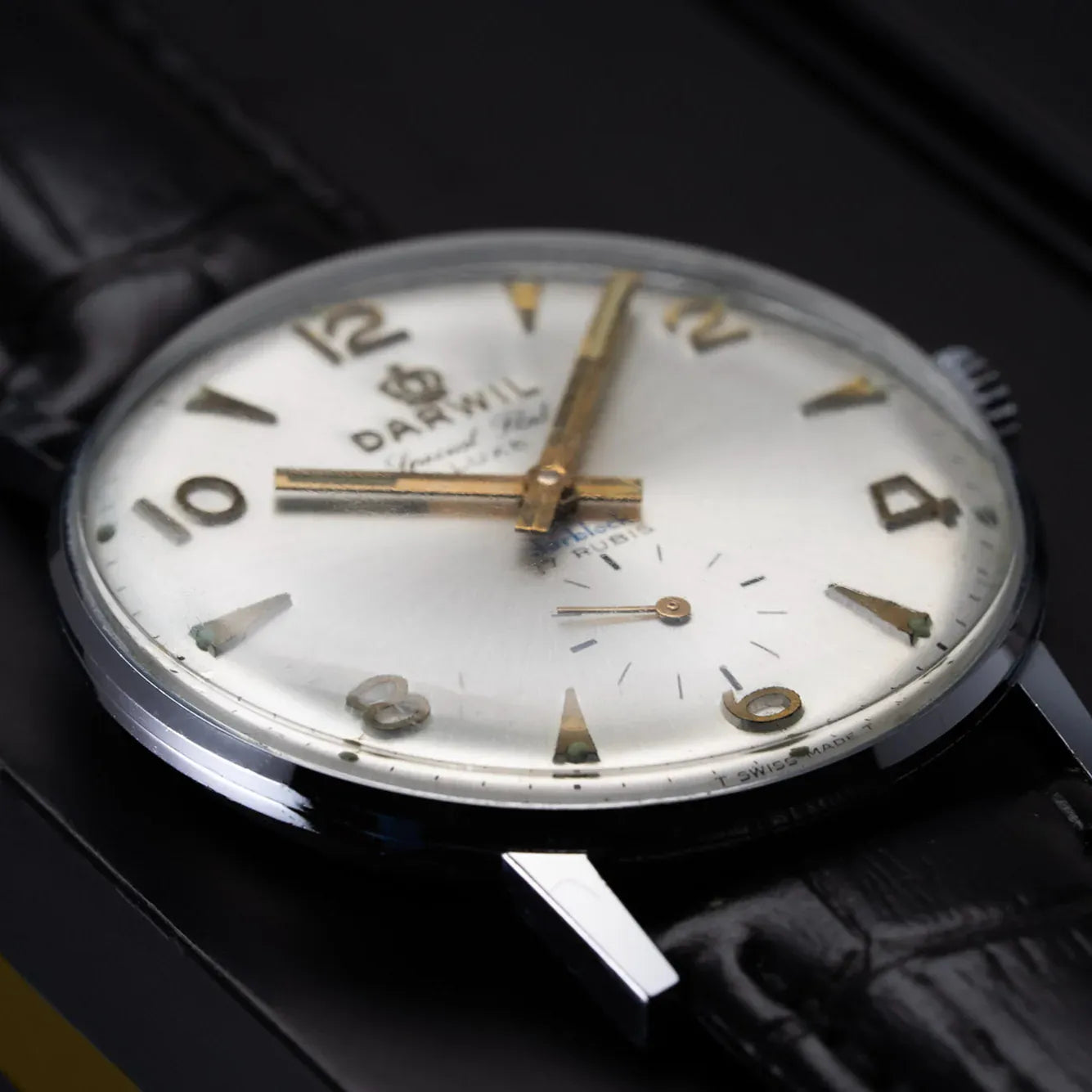 Darwil Luxe, Cal. UT 6325, Vintage Men's Dress Watch – side view alternative angle
