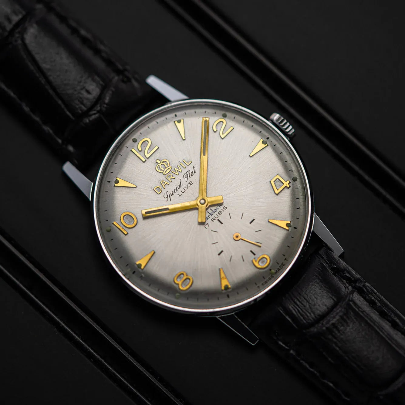 Darwil Luxe, Cal. UT 6325, Vintage Men's Dress Watch – front view