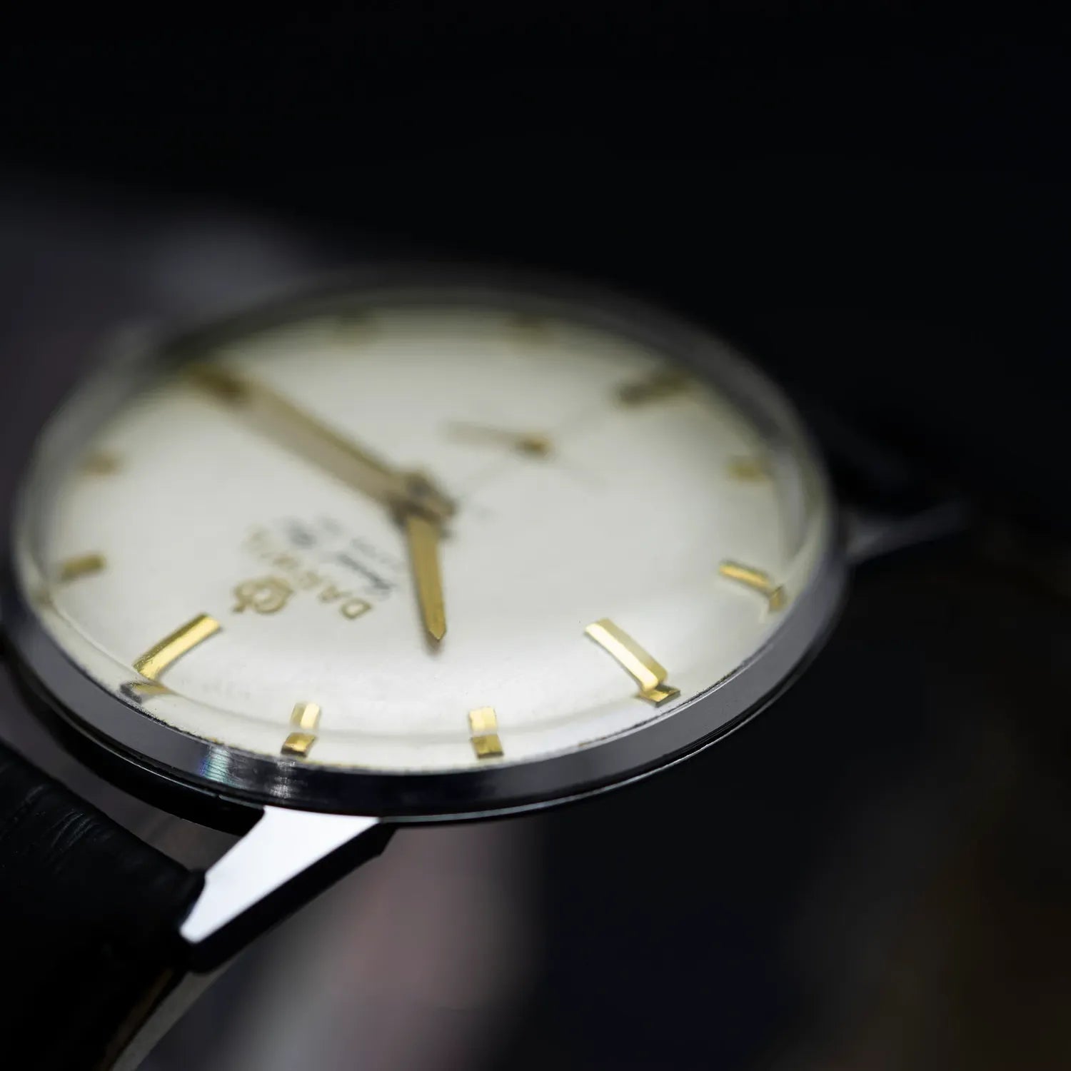 Darwil Special Flat Lux 66 – strap detail