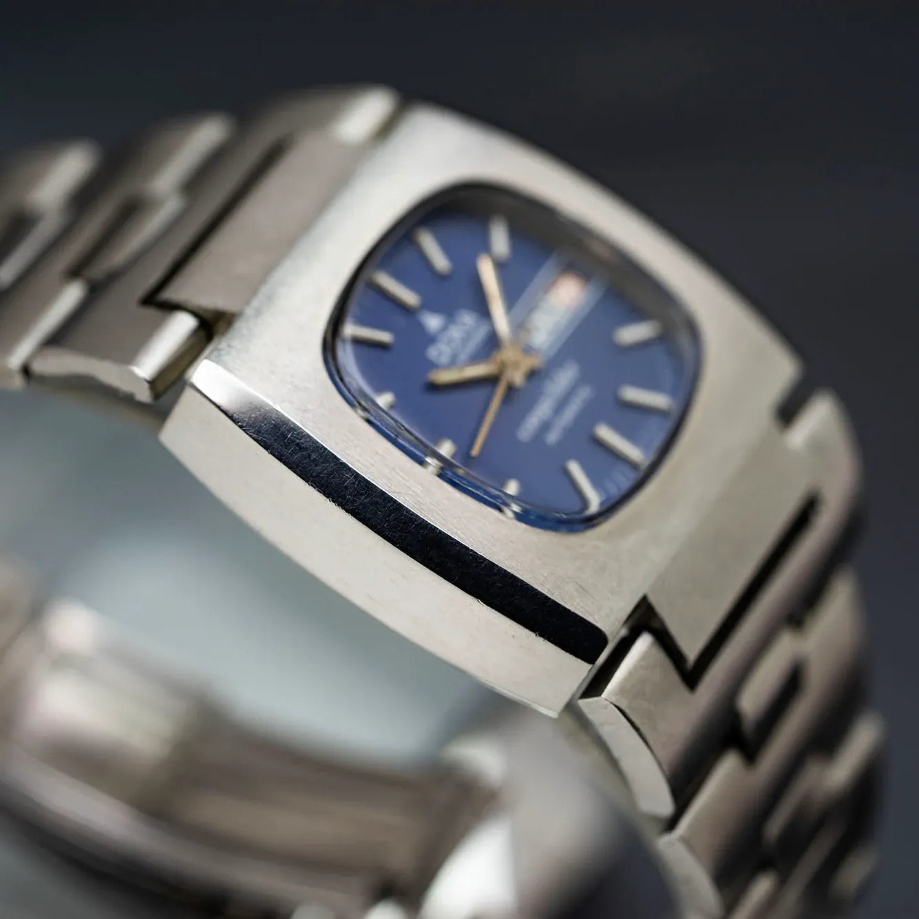 Doxa Conquistador Automatic Synchron 565 – movement close-up