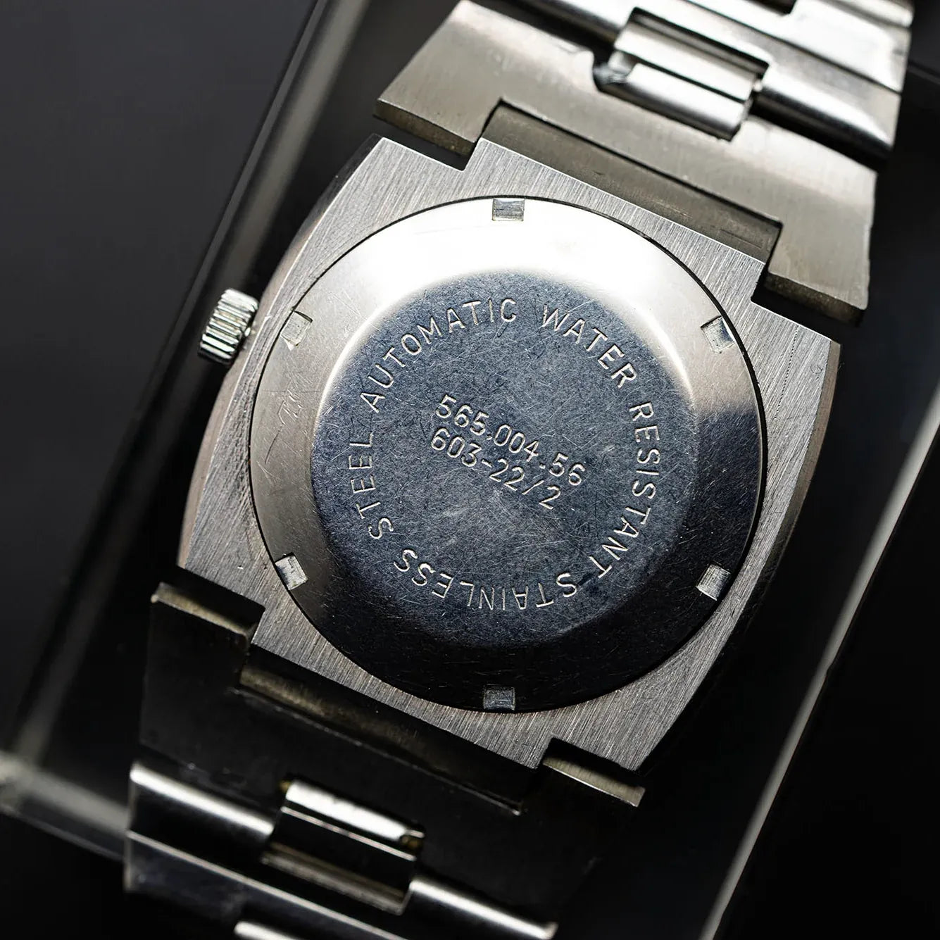 Doxa Conquistador Automatic Synchron 565 – strap detail