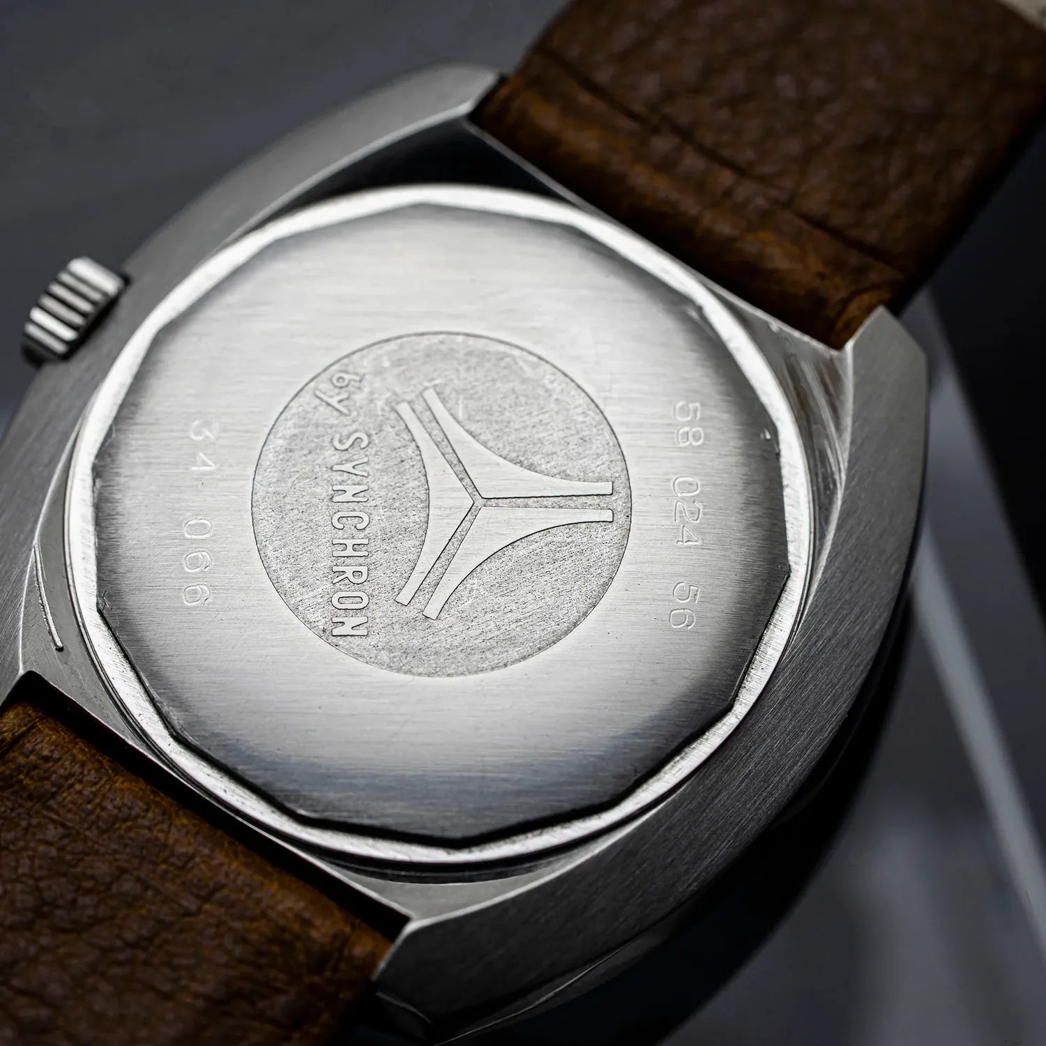 Doxa Conquistador Automatic – dial close-up