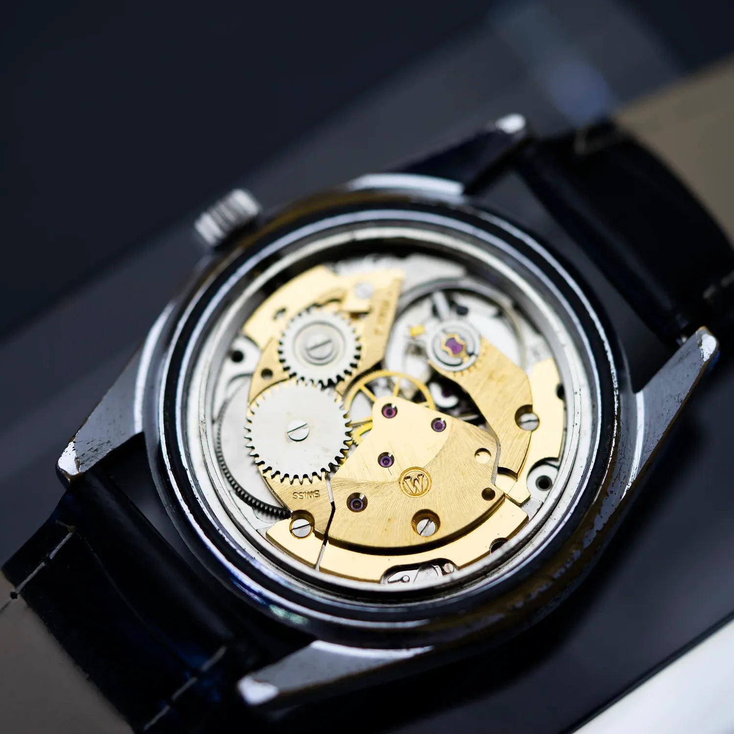 Doxa Incabloc Cal. Eta 2851 – dial close-up