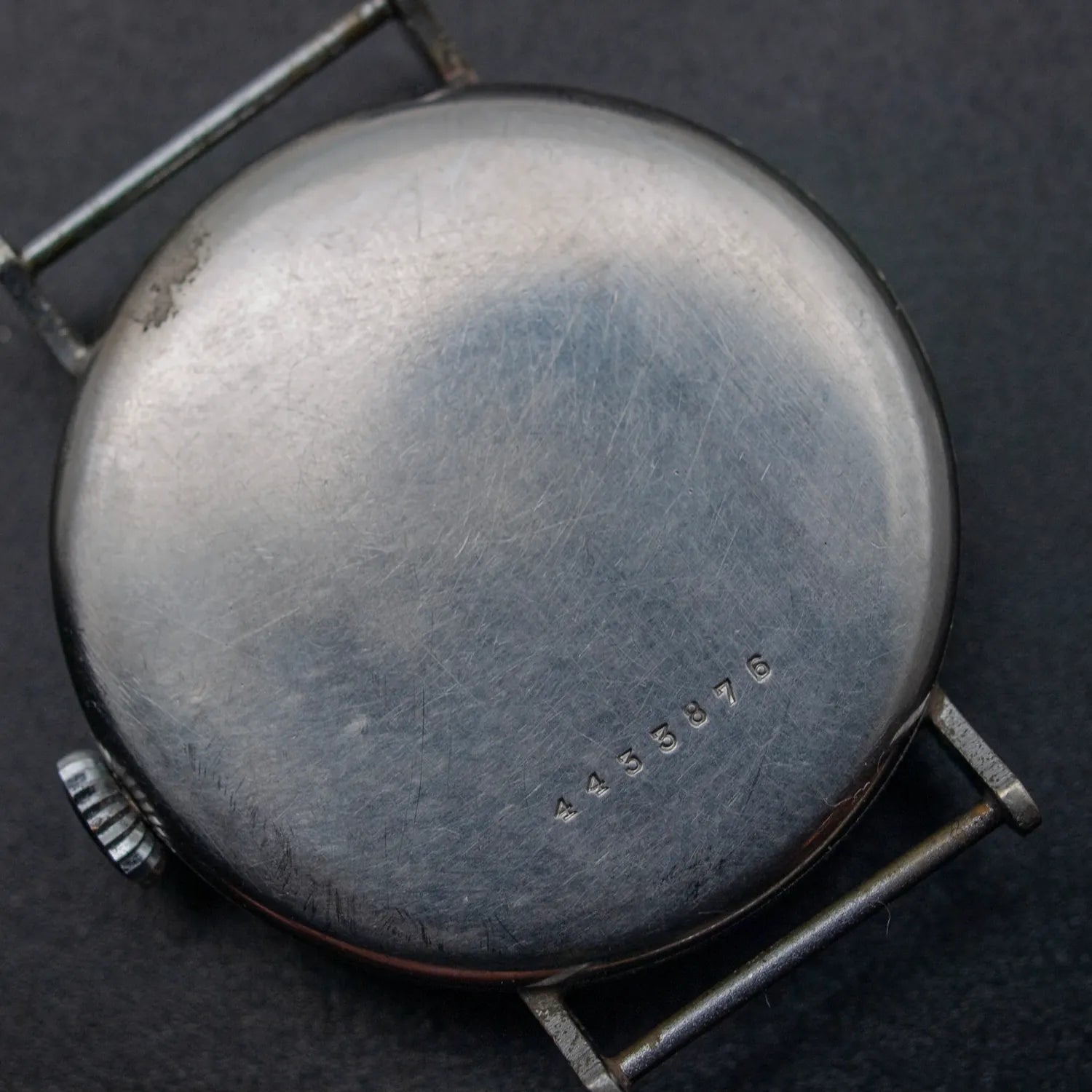 Doxa WW2 – back case