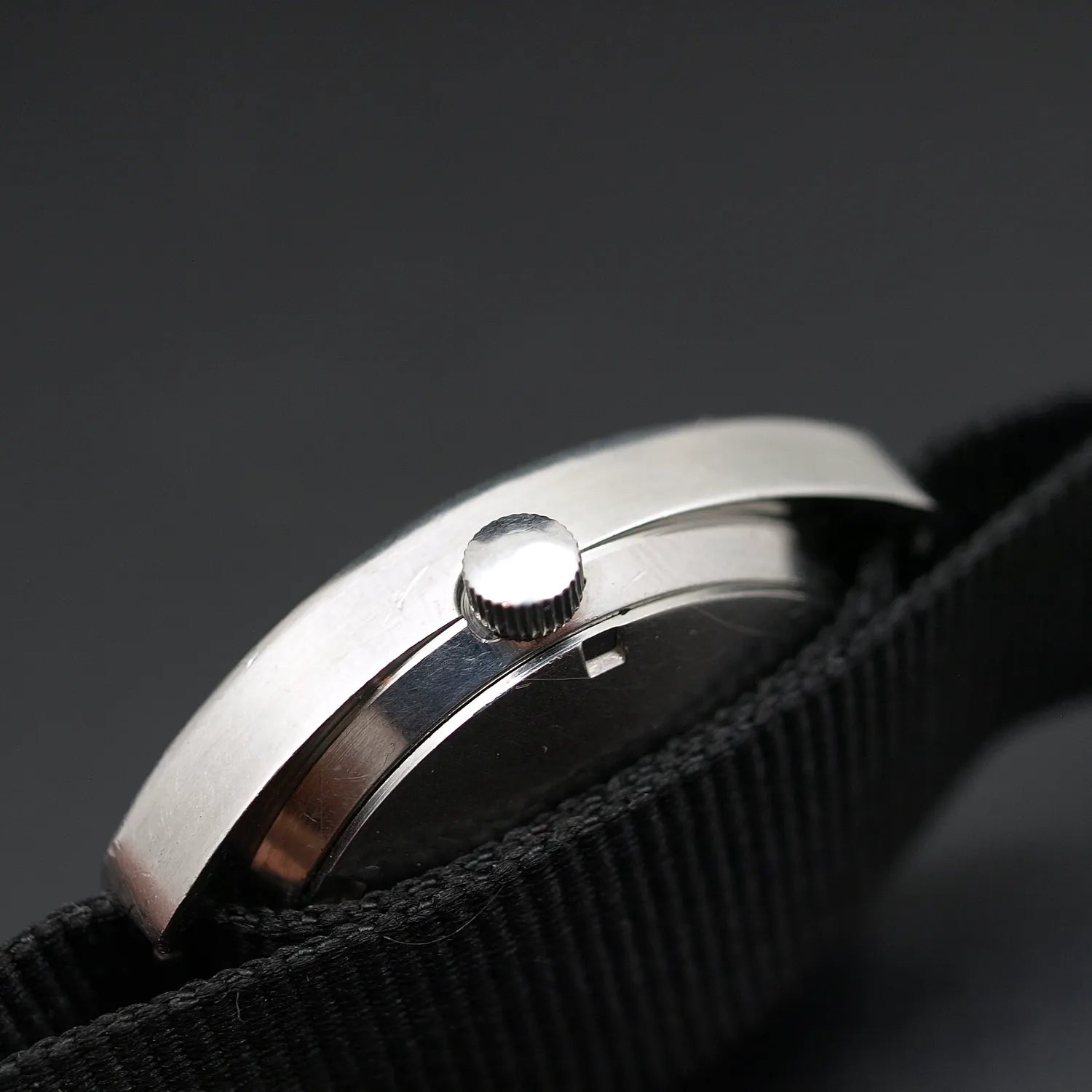 Dugena Monza Automatic Ref.251, Cal. 3338 – side view alternative angle