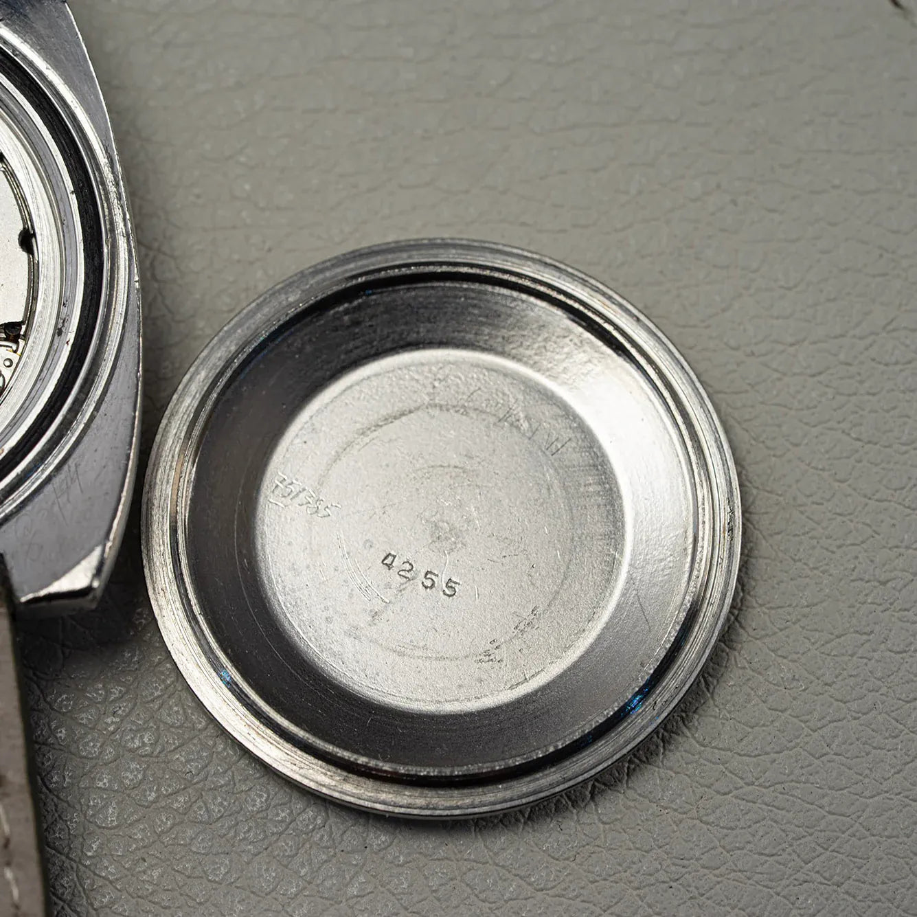 Dugena Vintage Diver 200m Automatic Eta 2783 – back case
