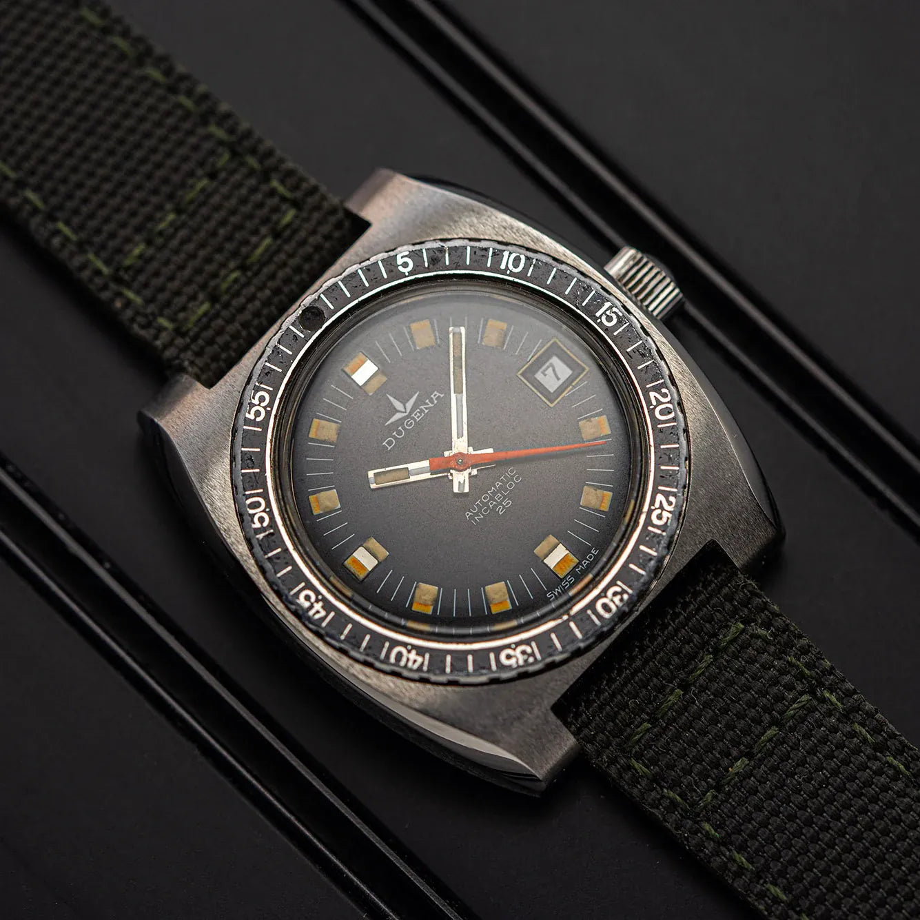 Dugena Vintage Diver 200m Automatic Eta 2783 – front view