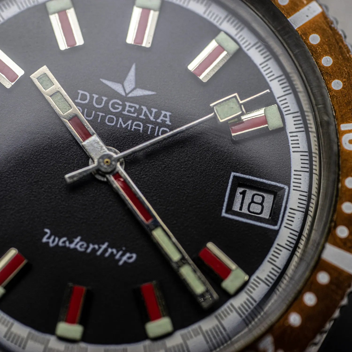 Dugena Watertrip Automatic Diver 200m Cal. 2123 – dial close-up