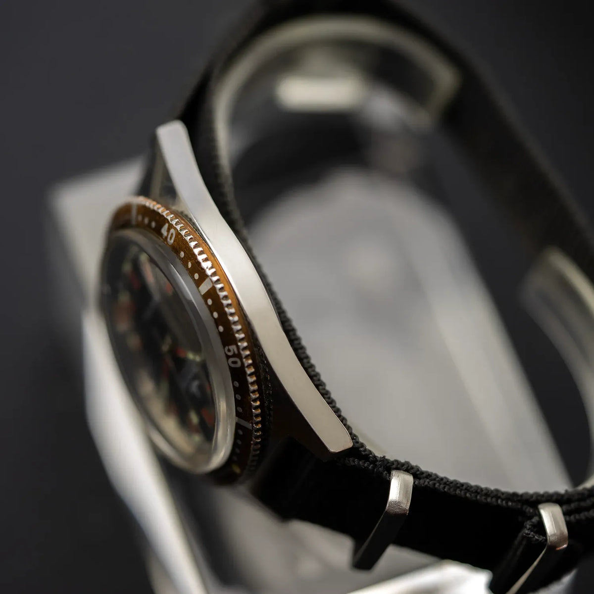 Dugena Watertrip Automatic Diver 200m Cal. 2123 – movement close-up