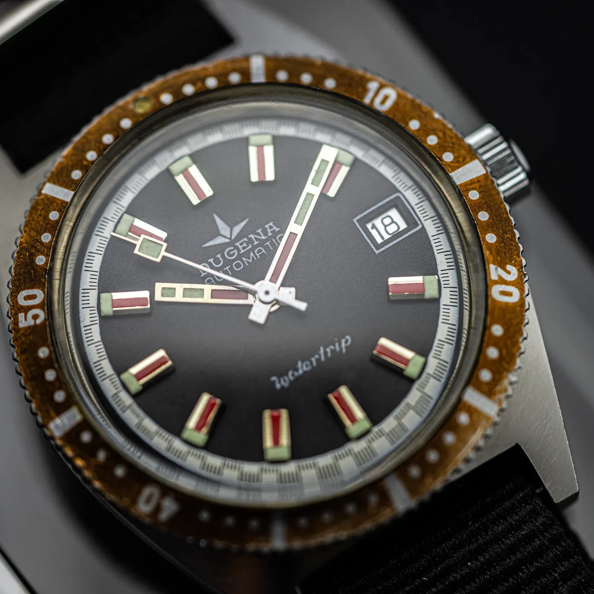 Dugena Watertrip Automatic Diver 200m Cal. 2123 – front view