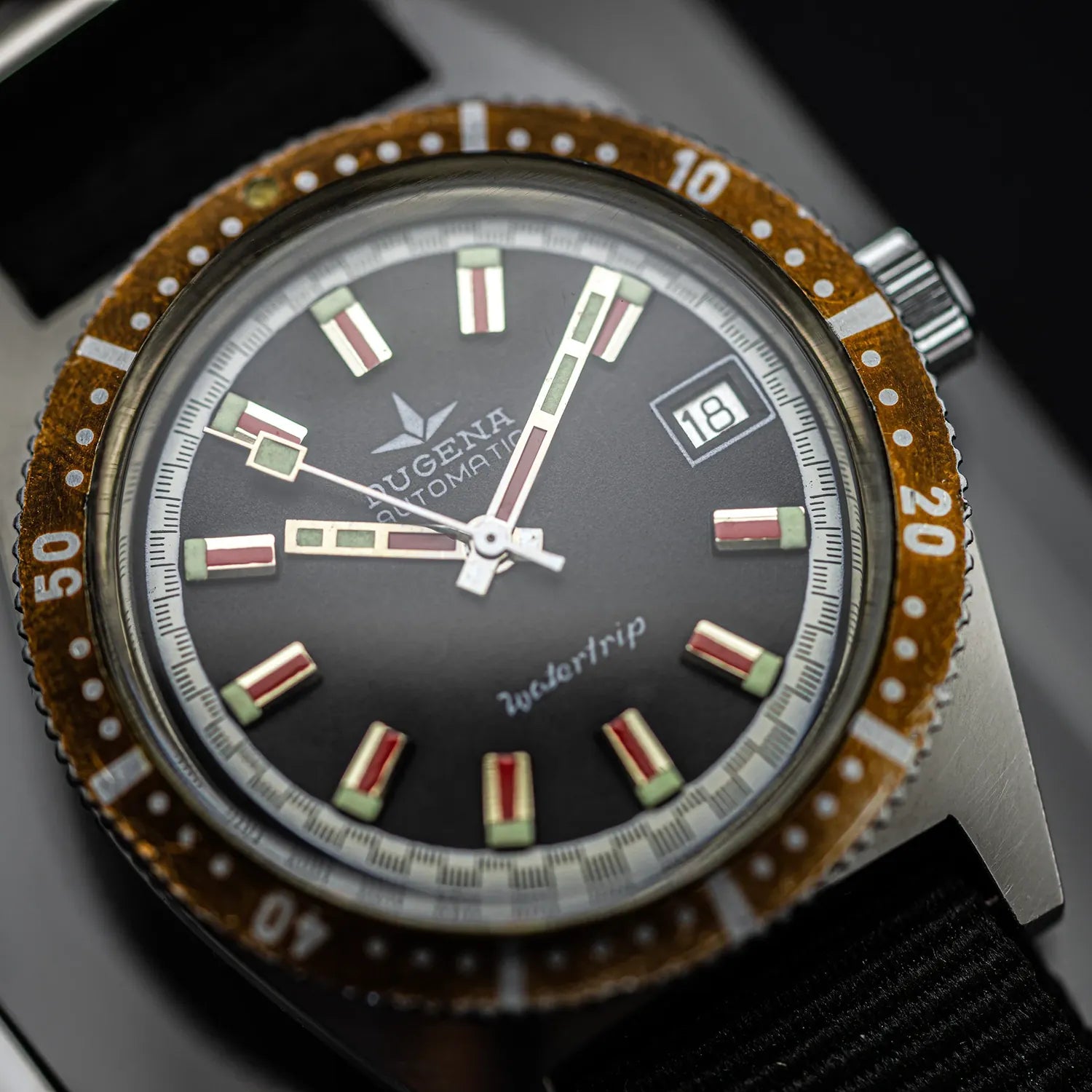 Dugena Watertrip Automatic Diver 200m Cal. 2123 – front view