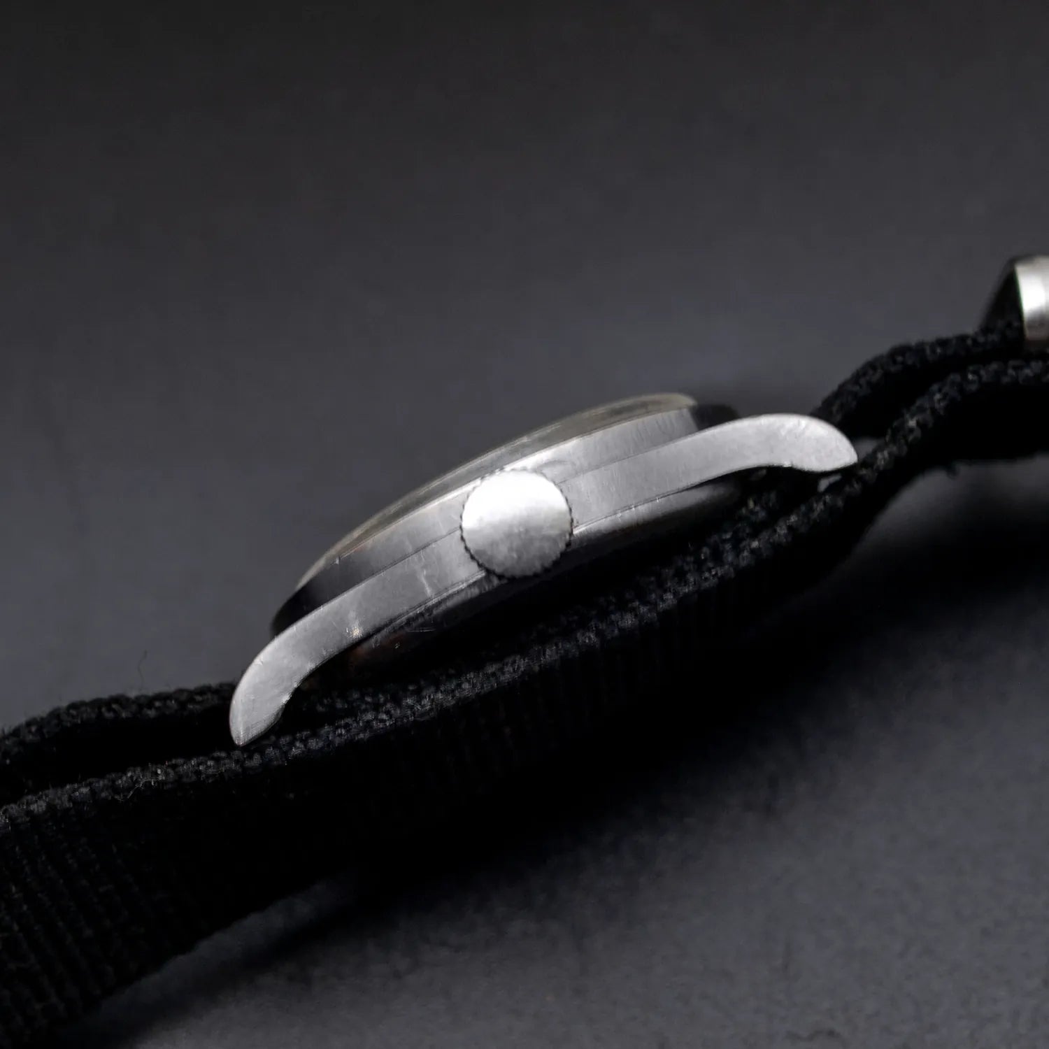 Ebel WW2 Cal. 99 – side view alternative angle