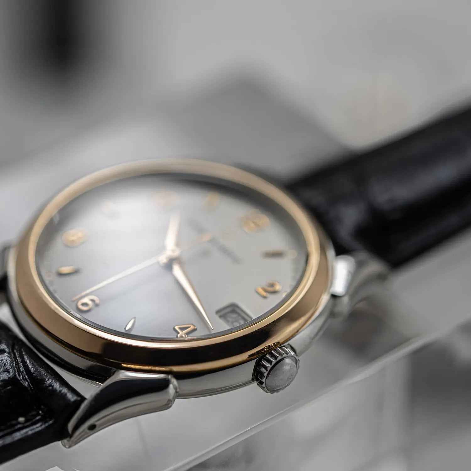 Eterna Matic 1948 Ref. 8400.47 Solid Gold and St. Steel – movement close-up