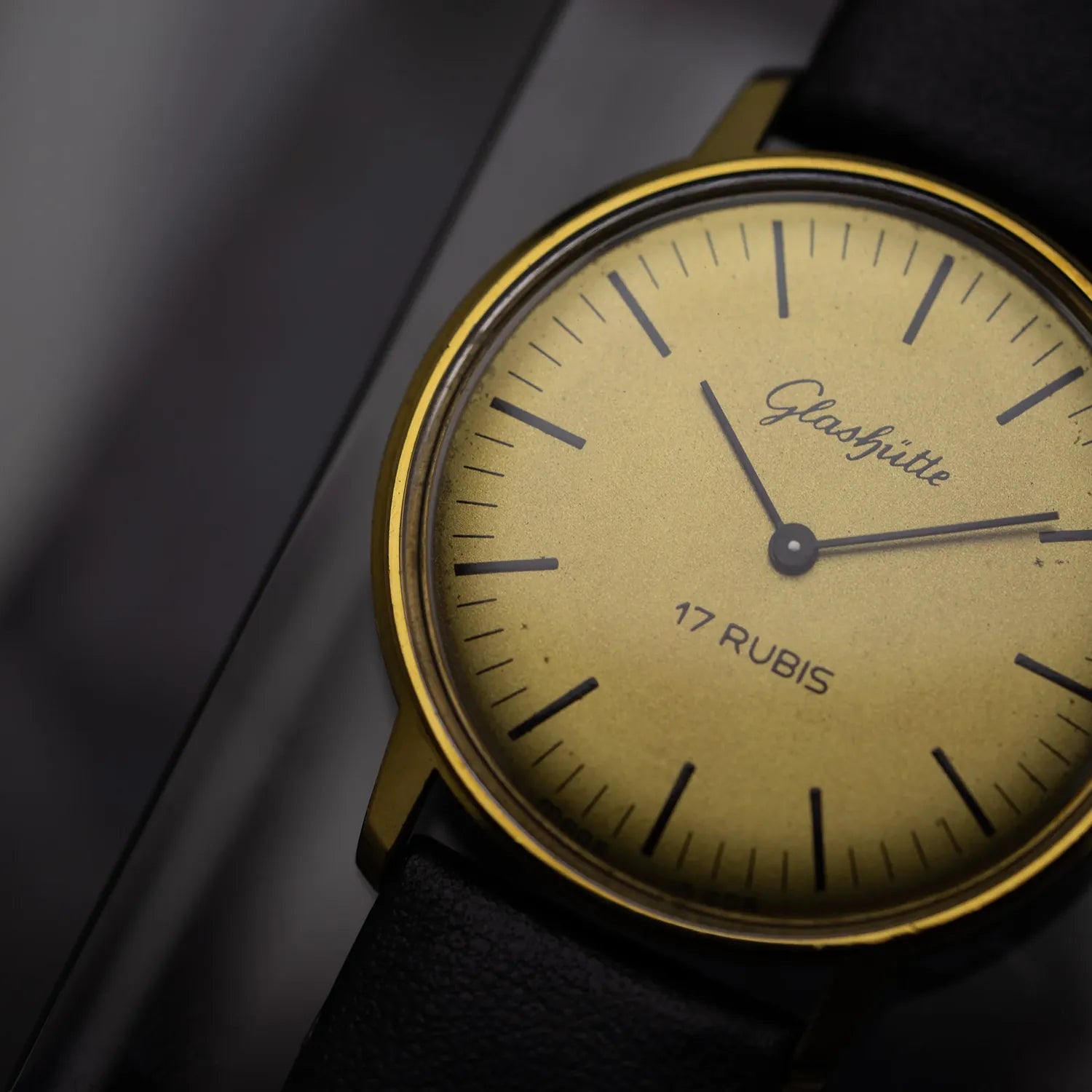 Glashutte 17 Rubies – dial close-up