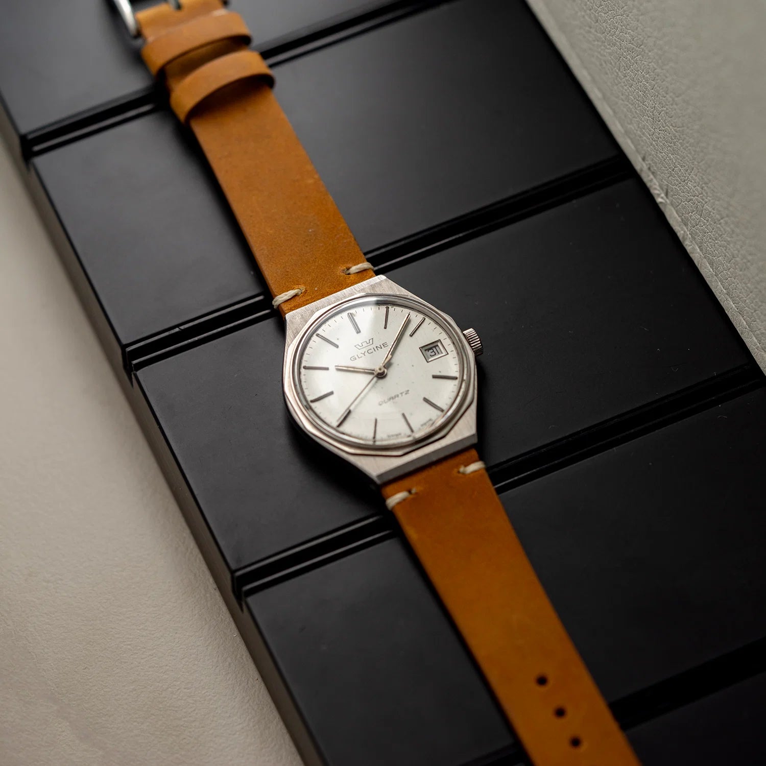 Glycine, Ref. 833.311, Cal. ESA 536.121, Men’s, 1976 top view
