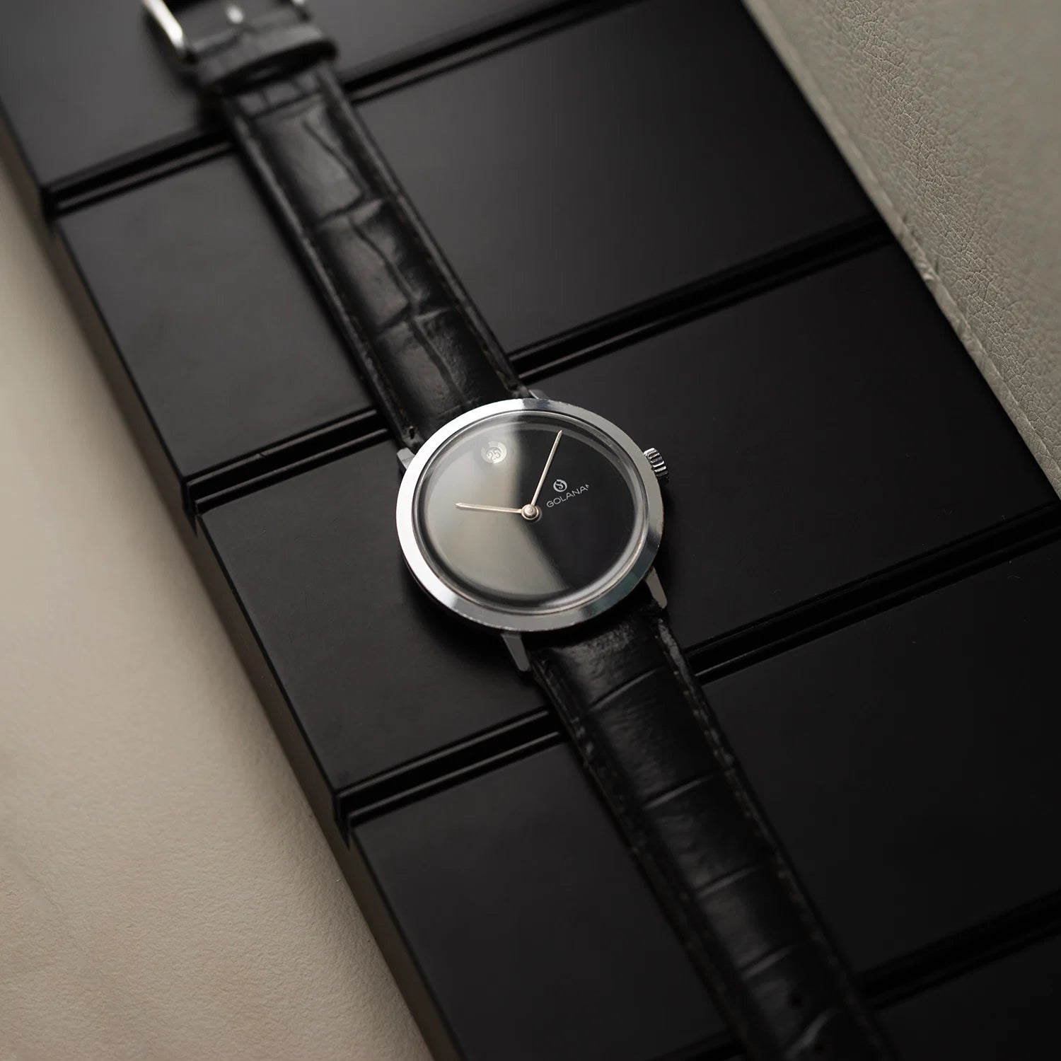 Golana, Cal. Peseux 7046, Manual Wind Vintage Watch, 1976 Top View
