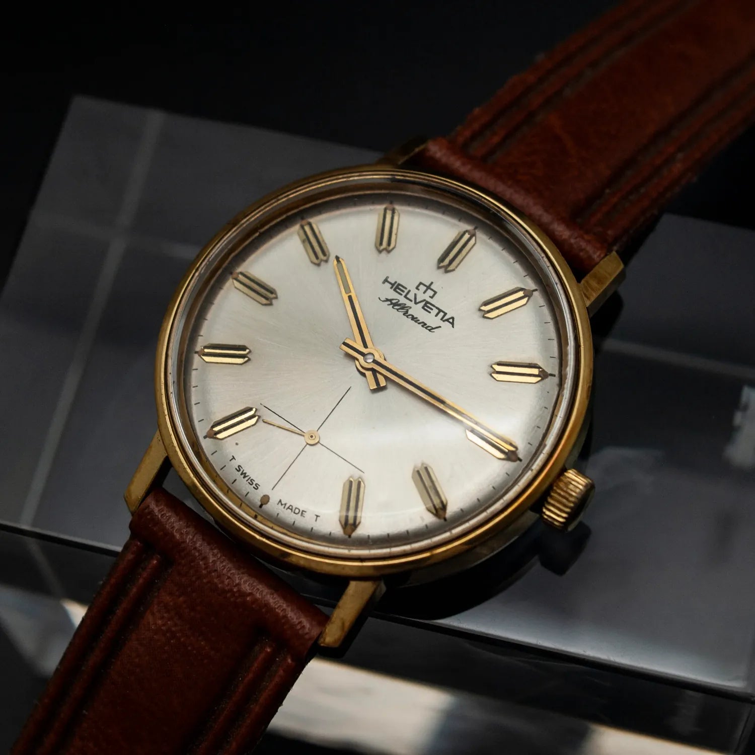 Helvetia Allround Ref. 6326 – dial close-up