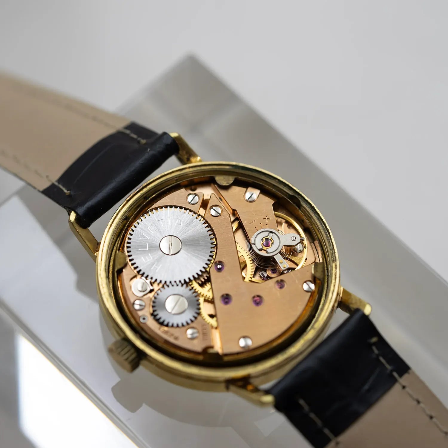 Helvetia Allround Vintage Men's Watch – dial close-up