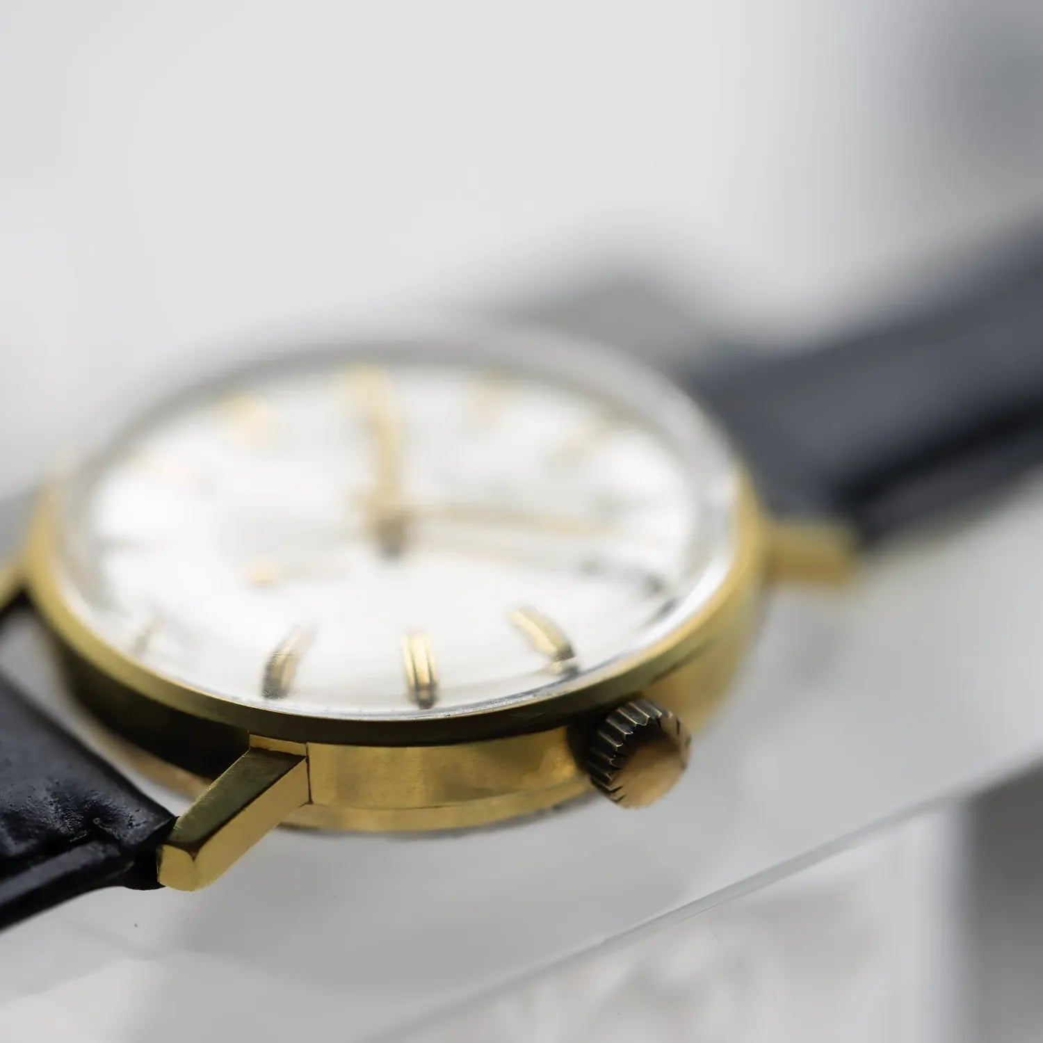 Helvetia Allround Vintage Men's Watch – movement close-up