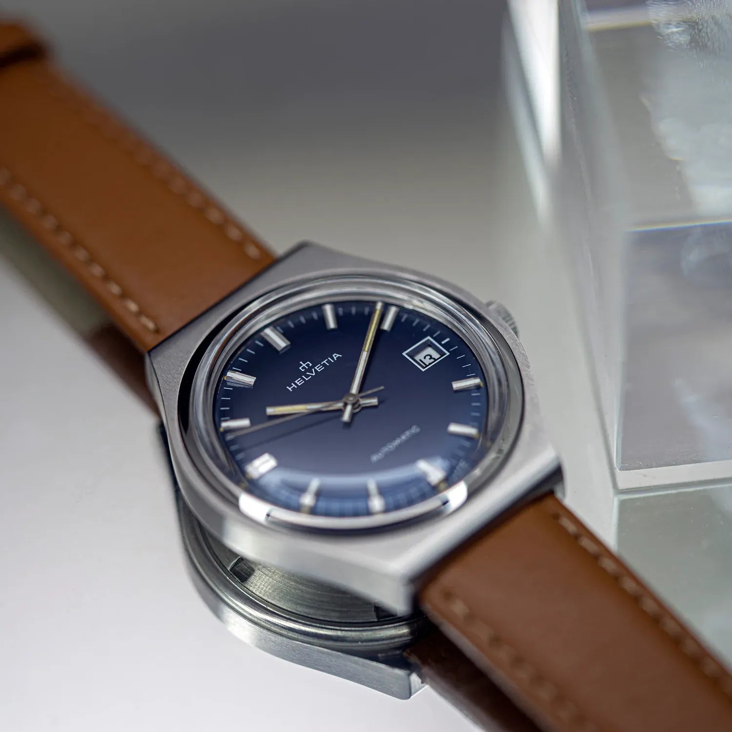Helvetia Automatic Cal. ETA 2783 – side view